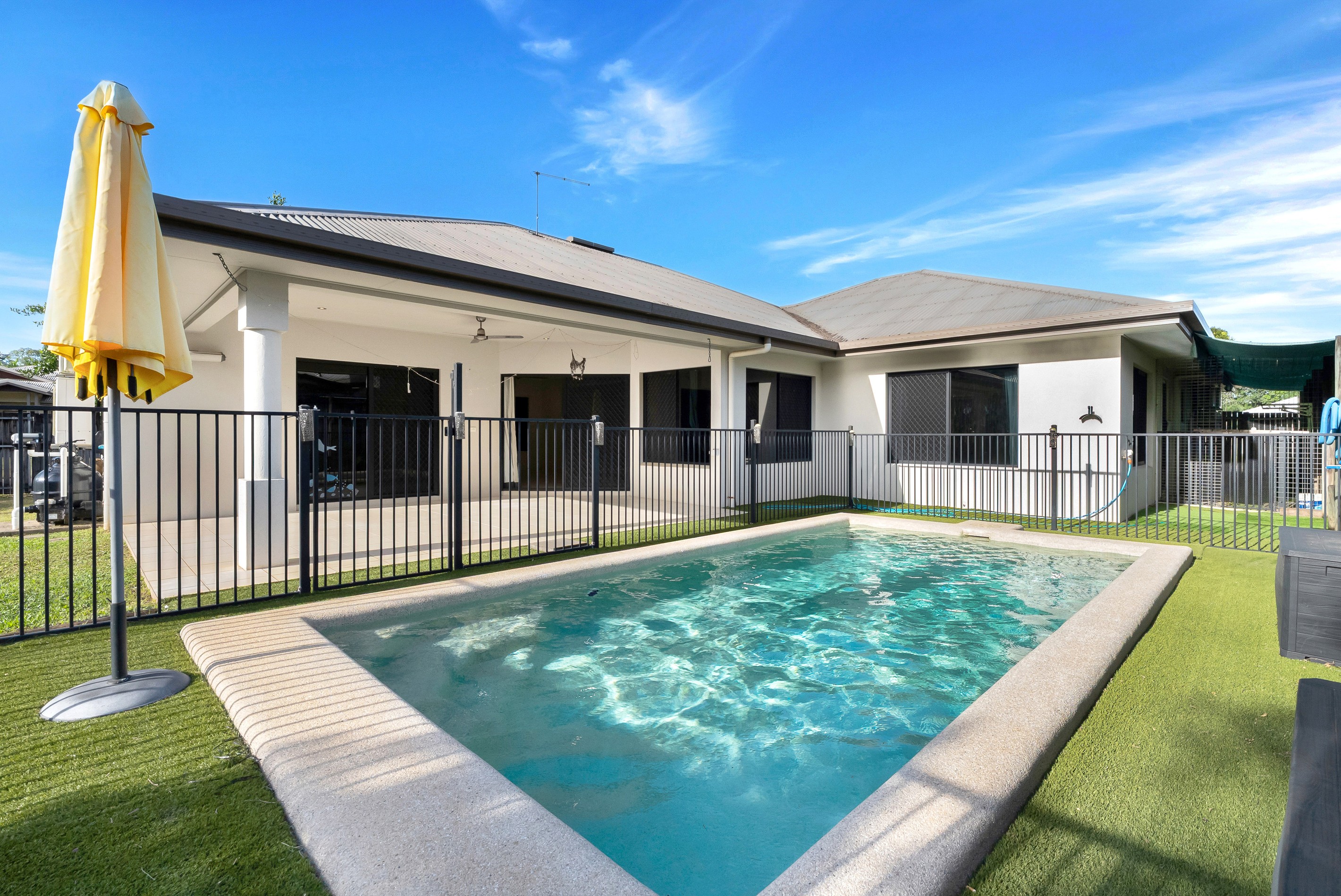 2 Bundey Street, Bentley Park, QLD 4869