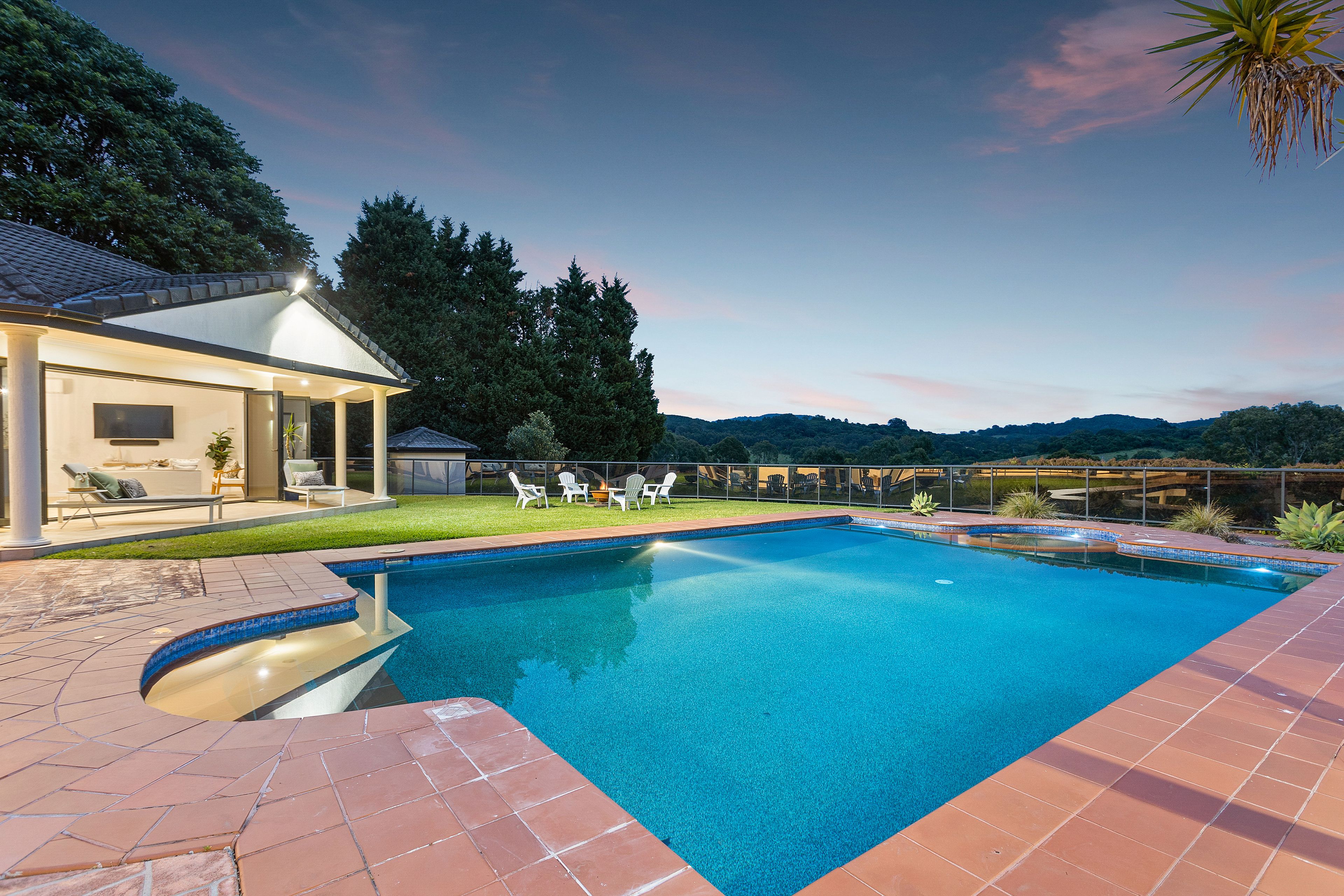8 Fuller Drive, Dunmore, NSW 2529