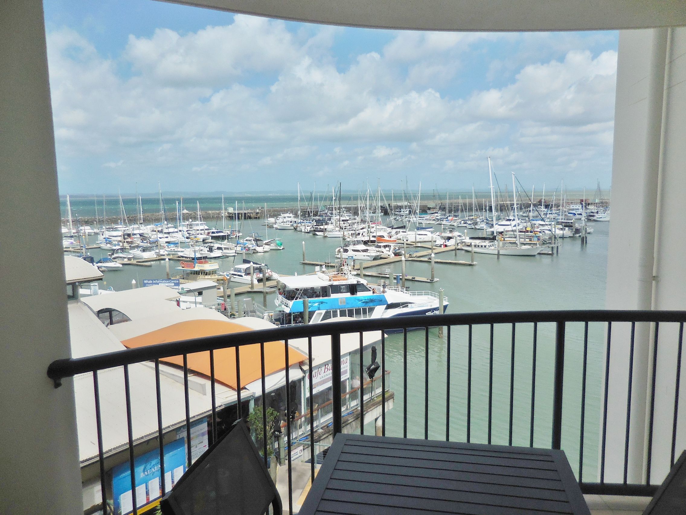 409 Mantra Resort - Buccaneer Drive, Urangan QLD 4655