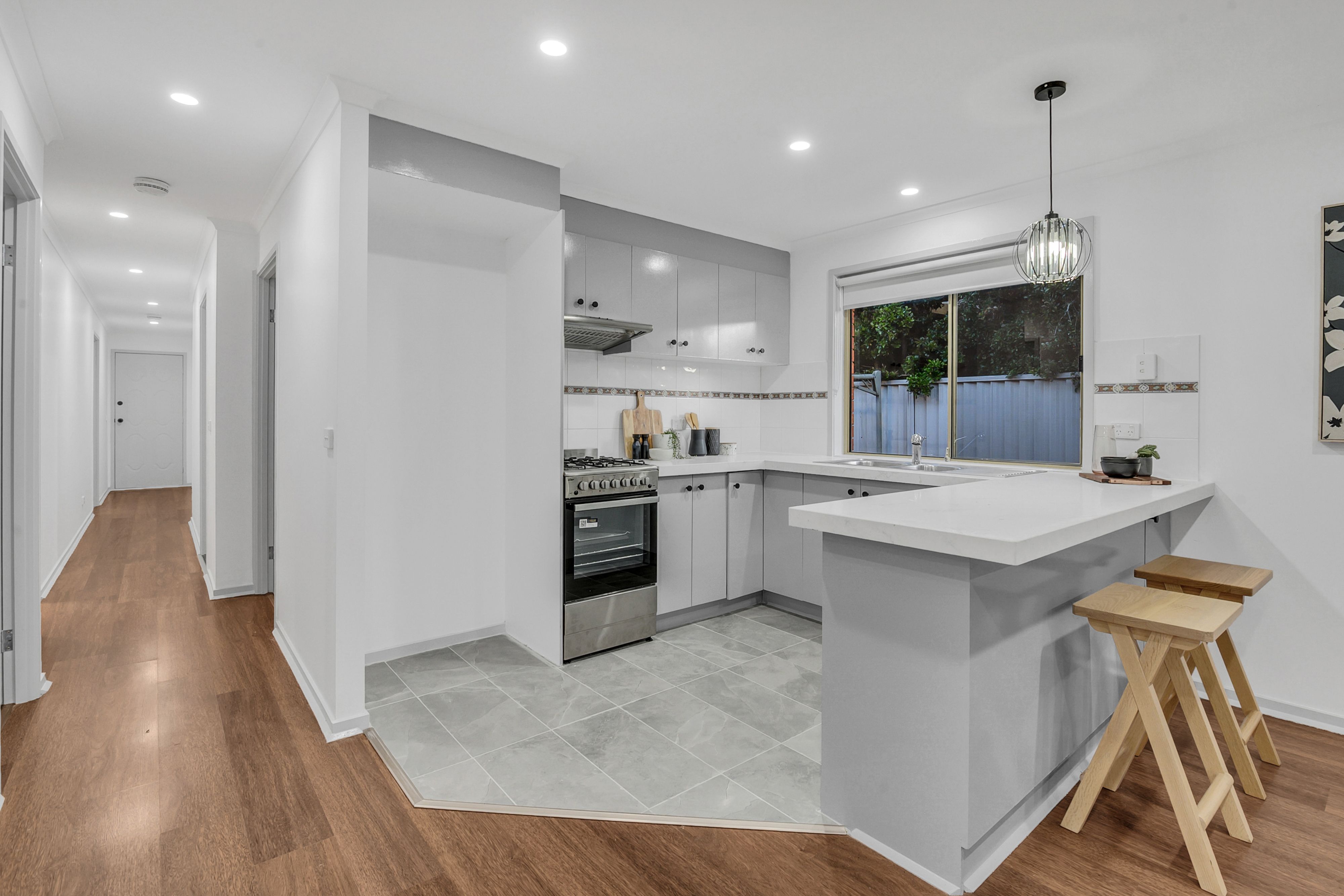 43 Woodlea Crescent, Craigieburn, VIC 3064