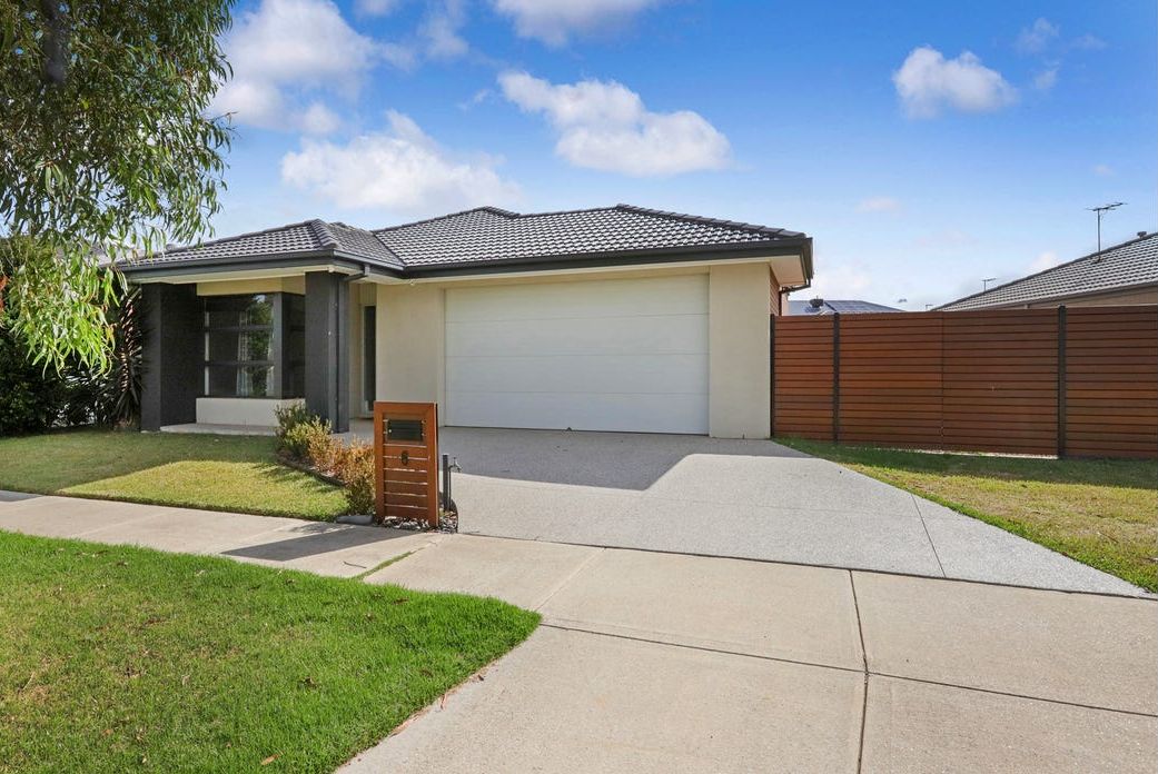 6 Braeburn Place, Werribee, VIC 3030