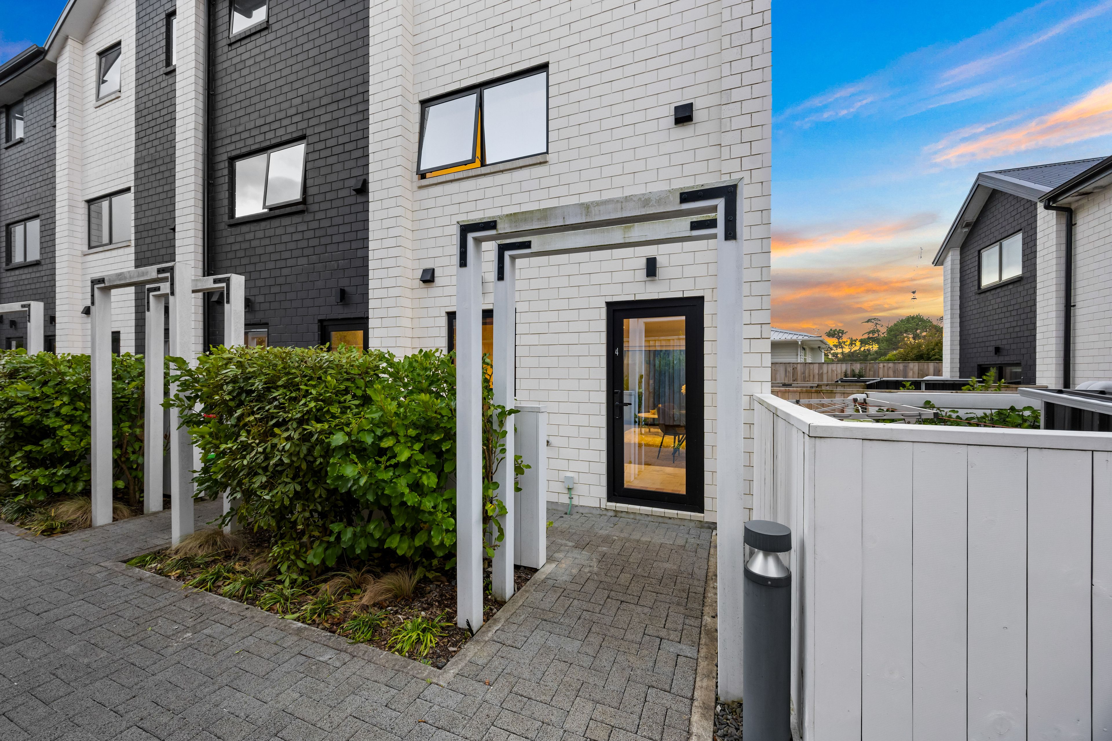 4/14 Wilsher Crescent, Henderson, Waitakere City