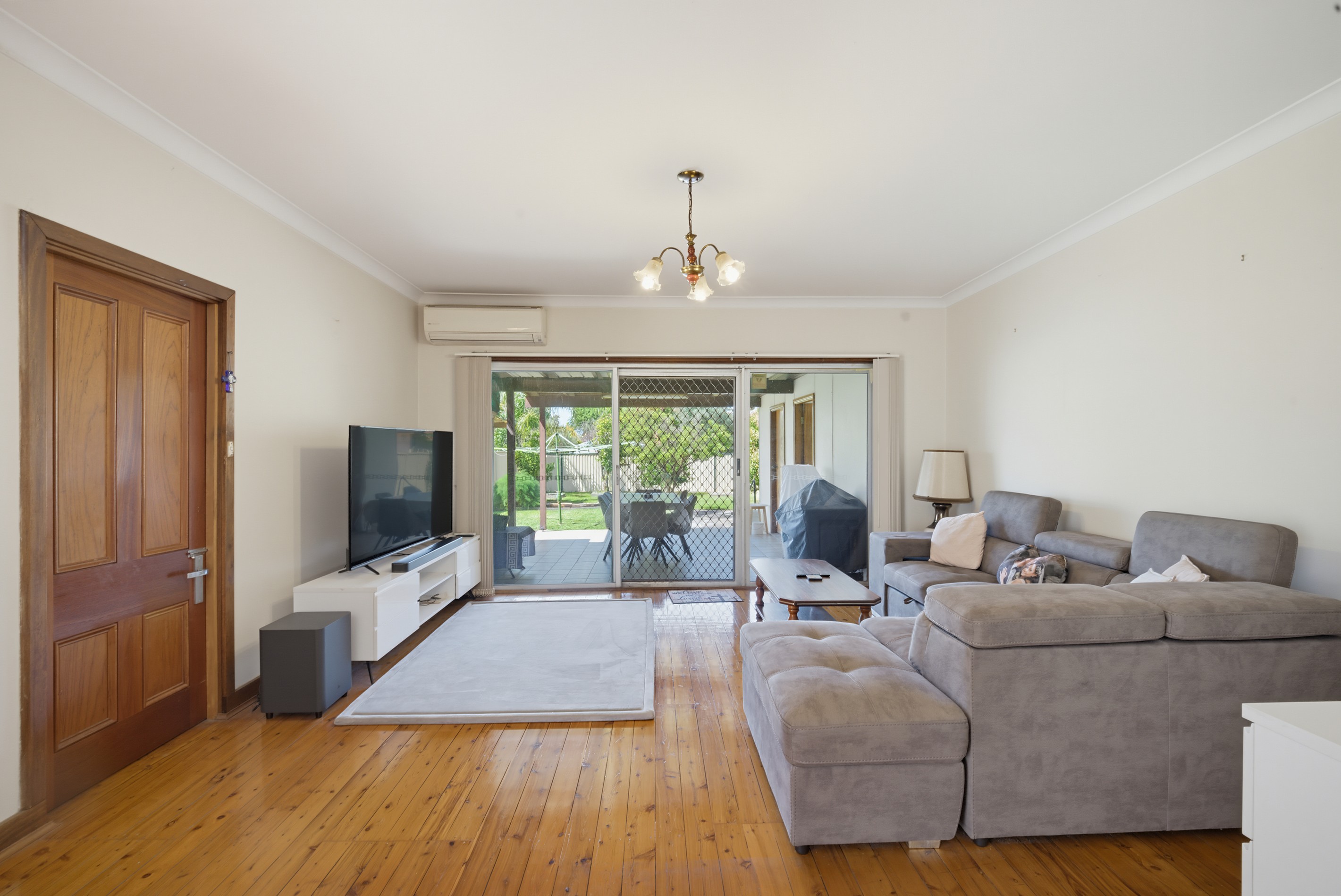 24 Draper Avenue, Roselands, NSW 2196