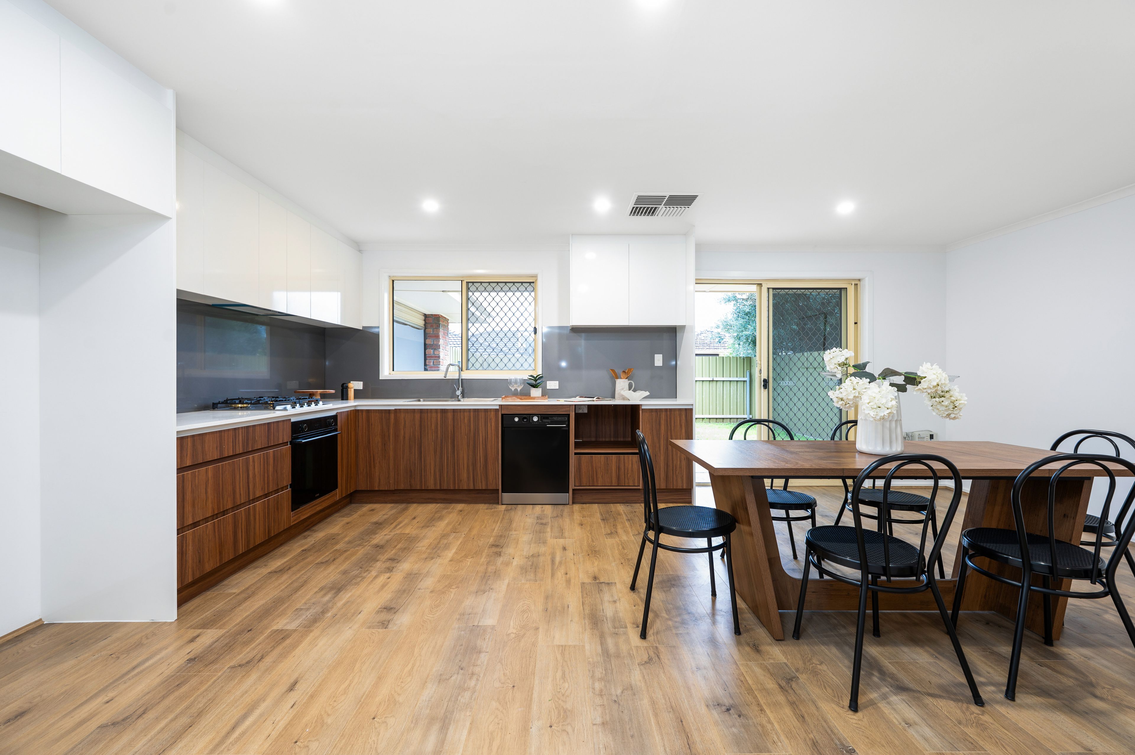4/3 Meadowvale Road — photo 7 of 17