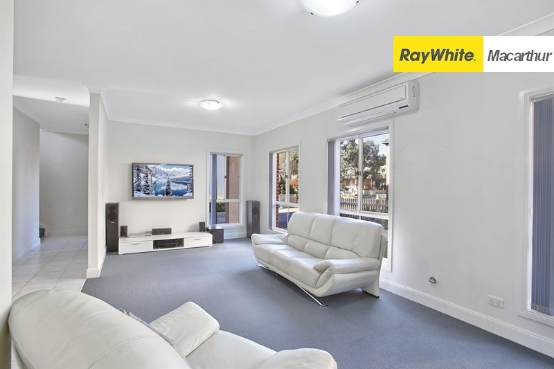 7 Lochview Crescent, Mount Annan, NSW 2567