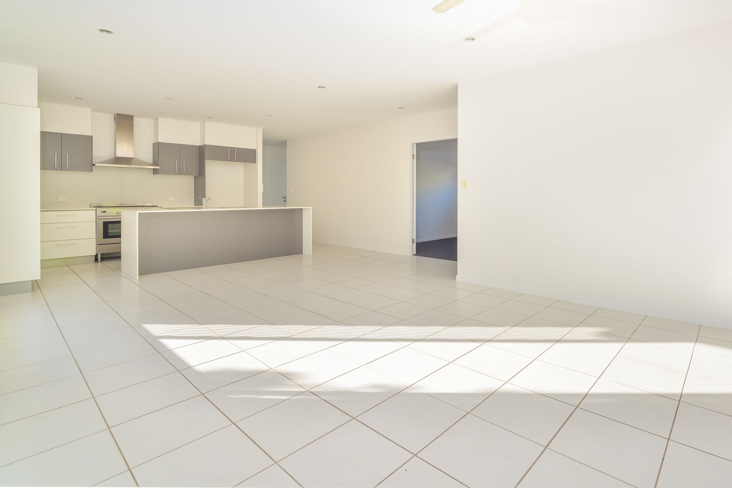 43 Iris Road, Kirkwood, QLD 4680