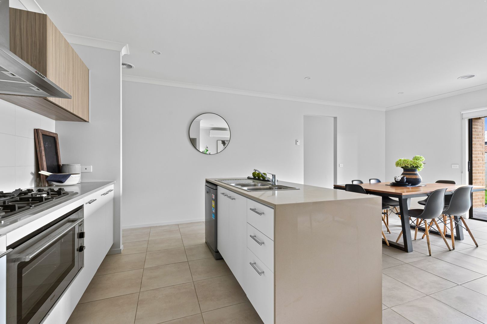 5 Fudge Street, MANOR LAKES, VIC 3024