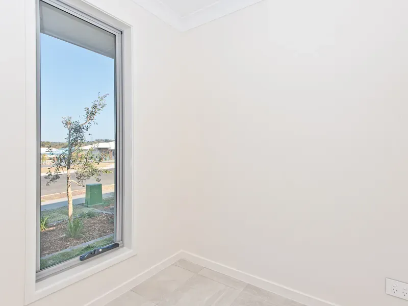 34 Crewes Crescent, Redbank Plains, QLD 4301