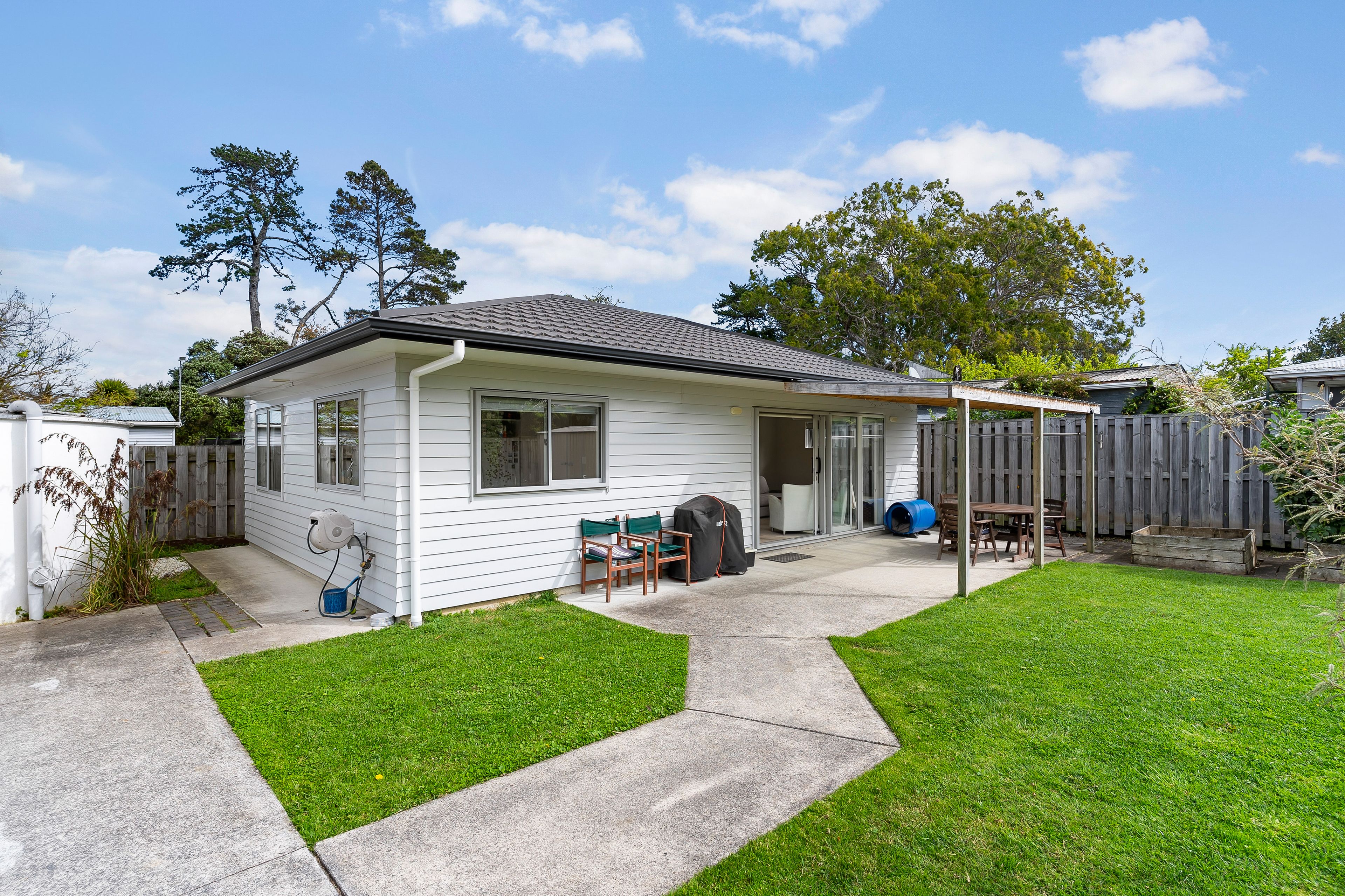 14 Sunkist Bay Road, Beachlands, Manukau City