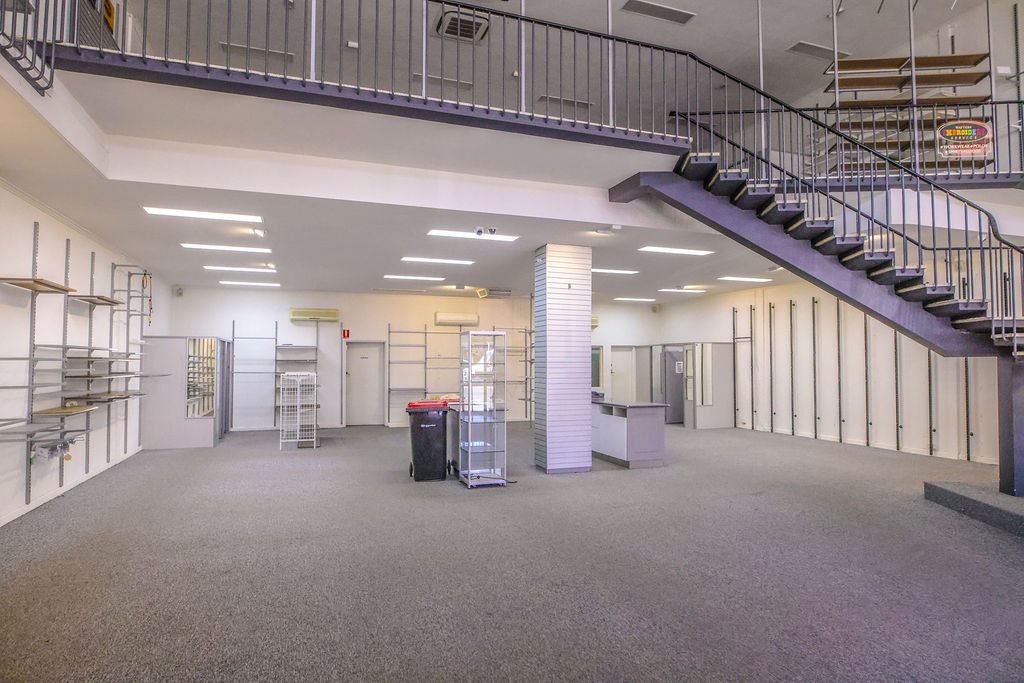 20-24 NAPIER Street, Deniliquin, NSW 2710