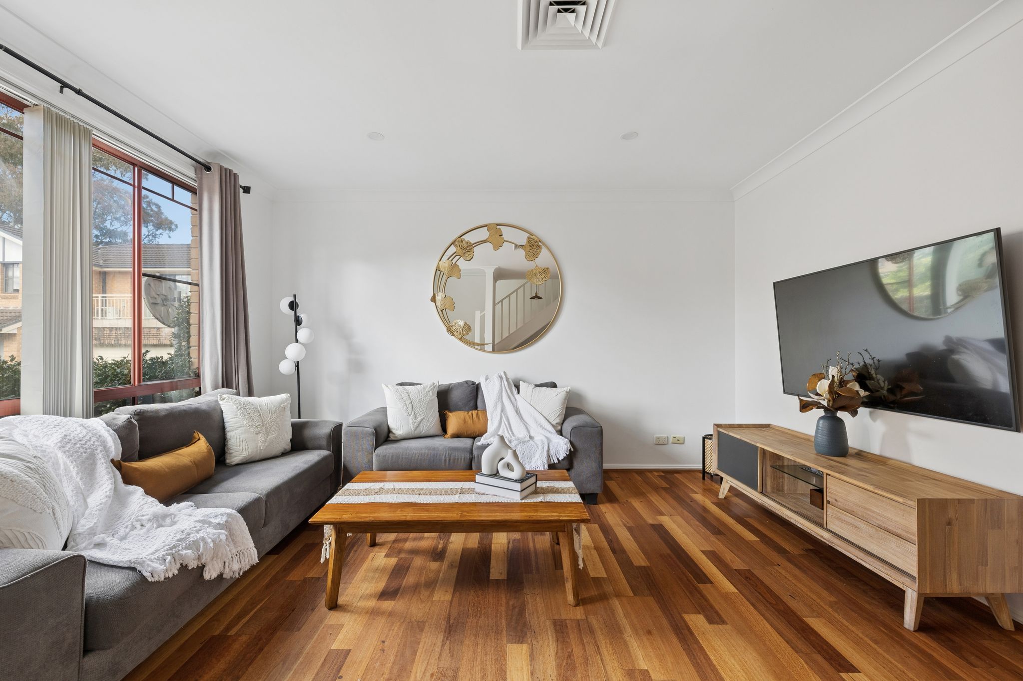 24/18-20 Pearce Street — photo 3 of 18