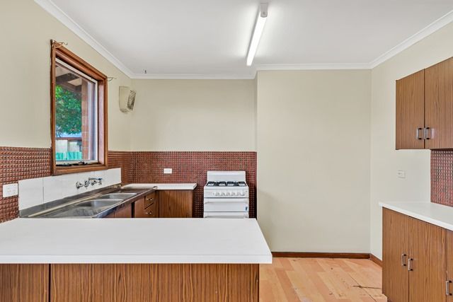 18 Coorara Court, Craigmore, SA 5114