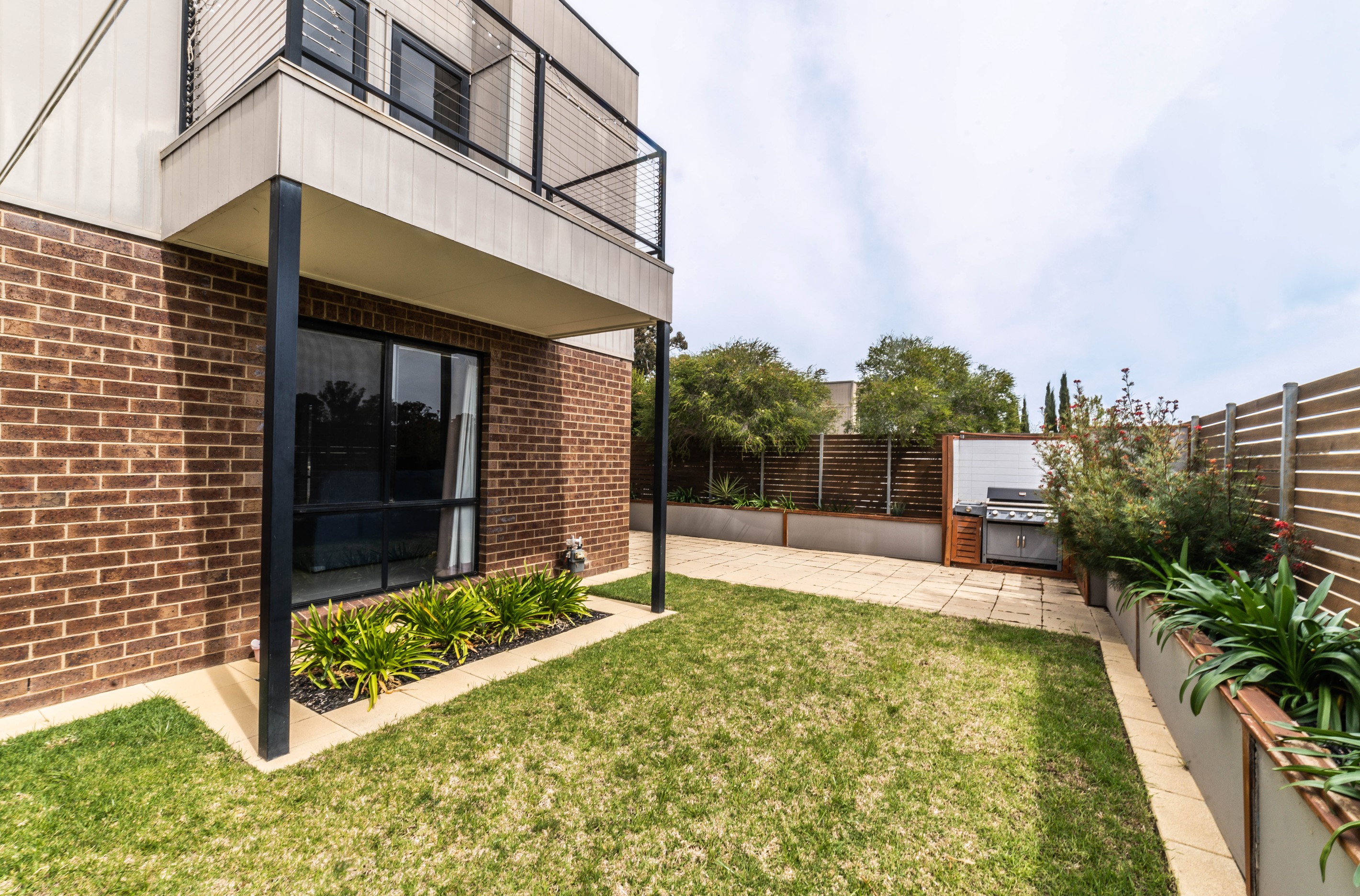 1 Lorne Terrace, Flora Hill, VIC 3550