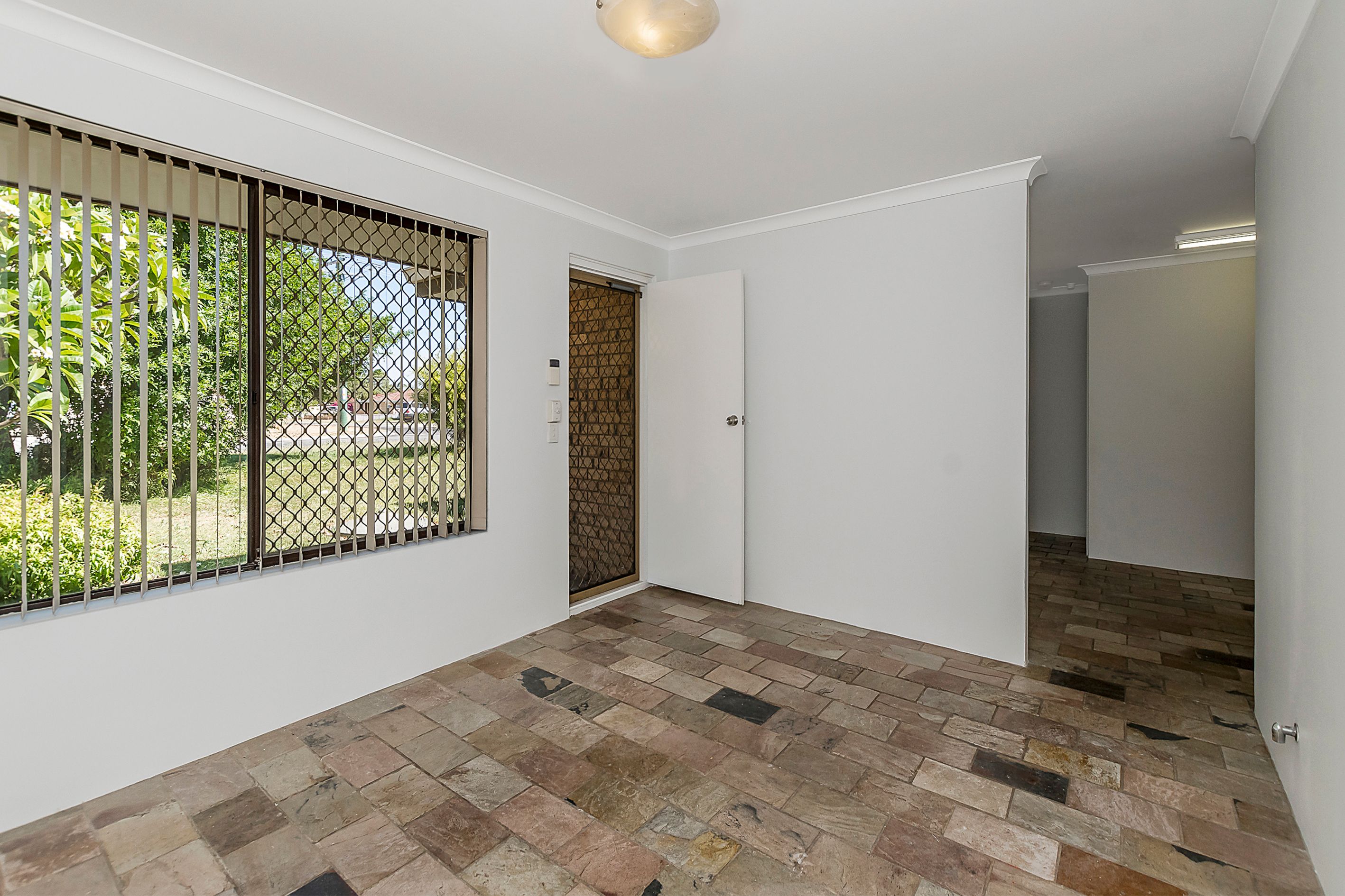 31 Jubilee Drive, Waikiki, WA 6169