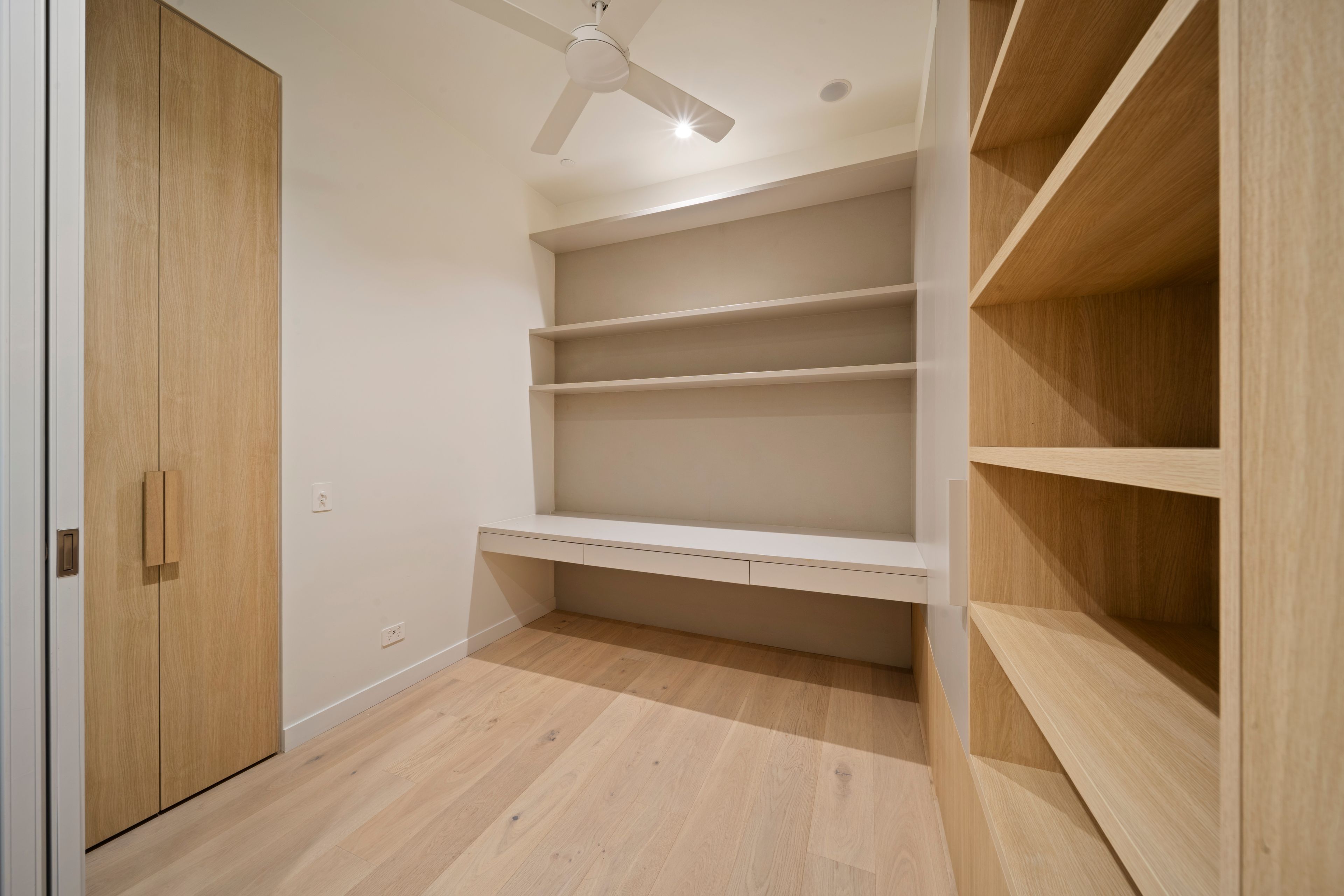 301/20 Edmondstone Street — photo 19 of 30