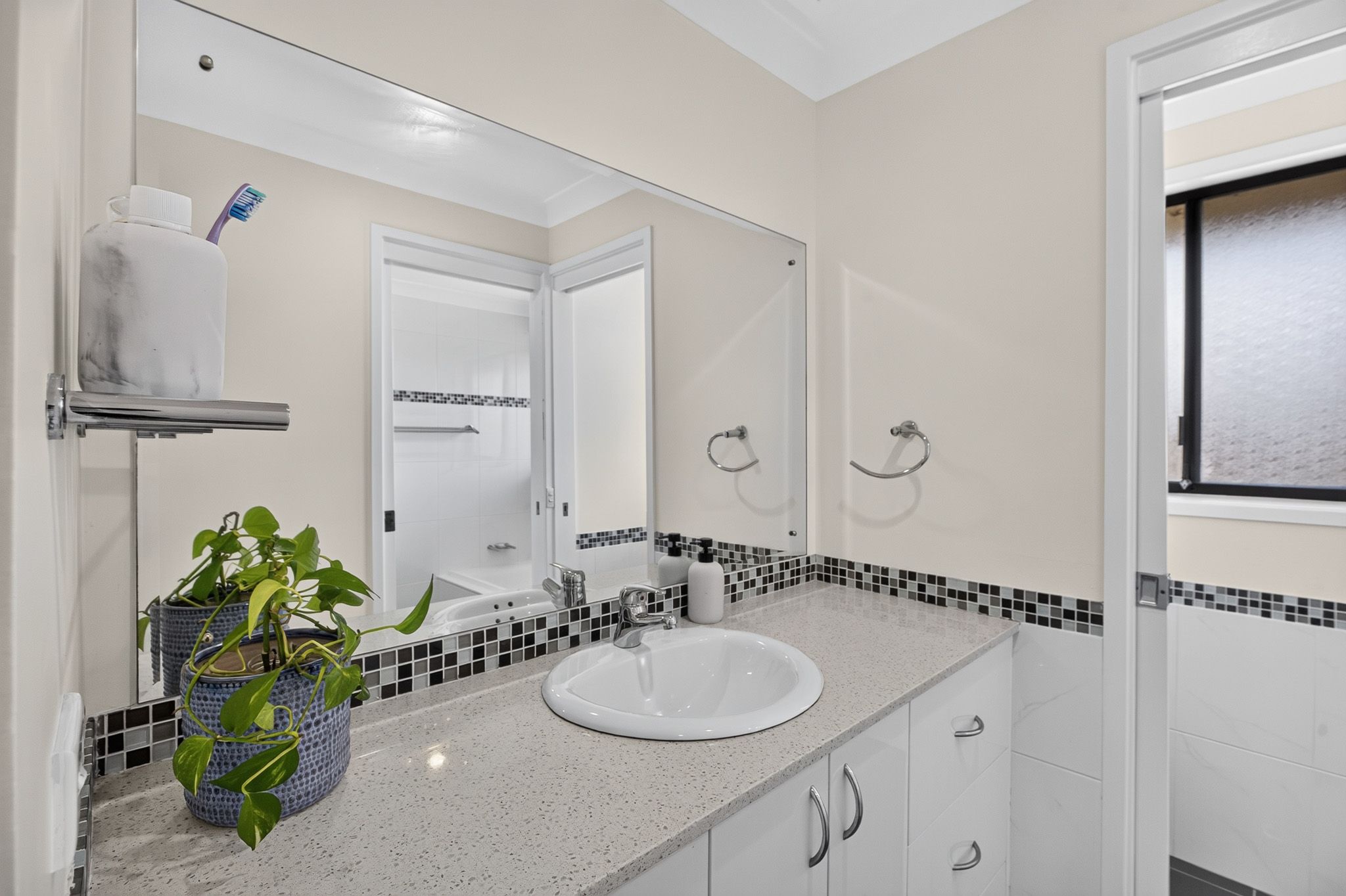 11 Cullen Place — photo 25 of 30