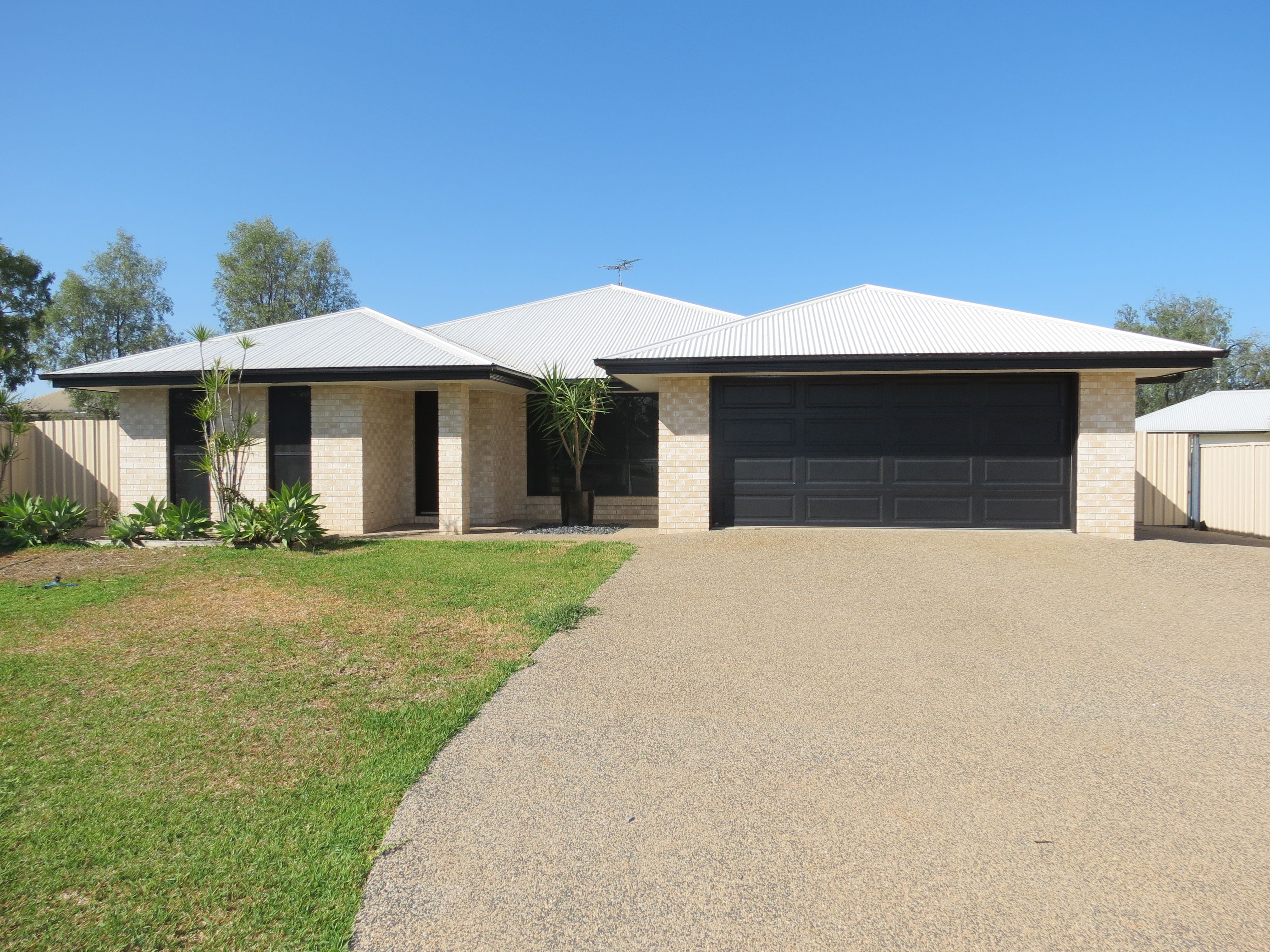 55 Blue Gums Drive, Emerald QLD 4720