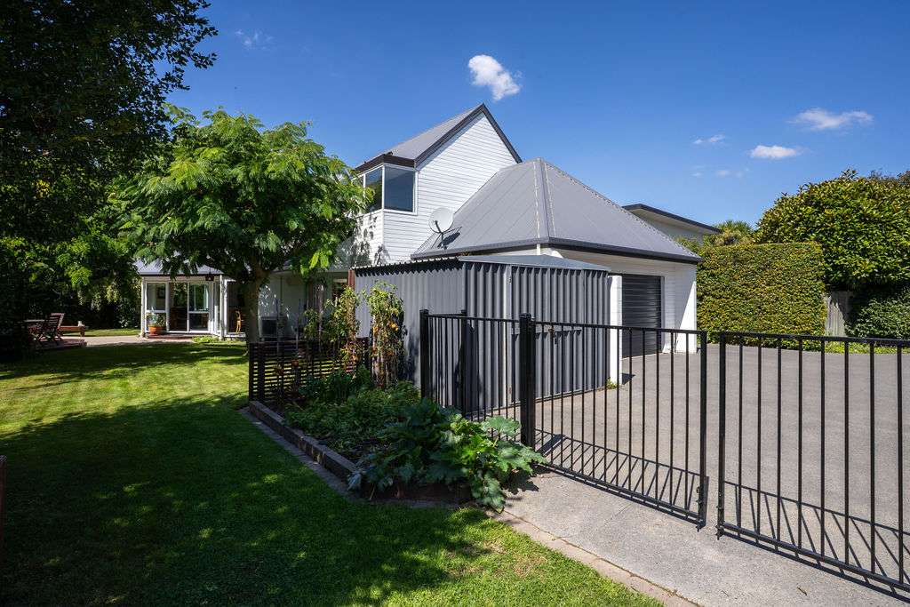 82A Withells Road photo 44