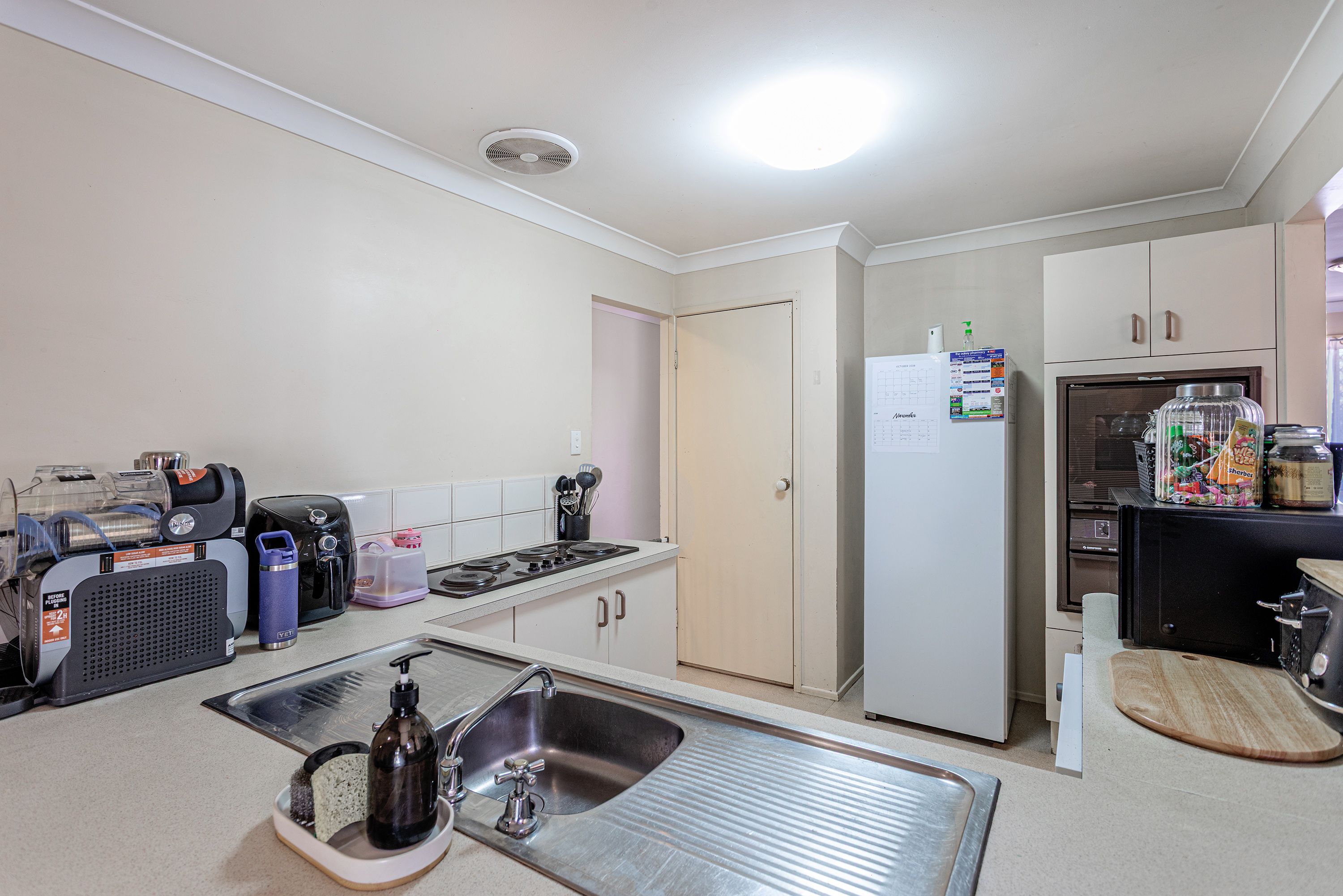 23 Robb Street — photo 4 of 17