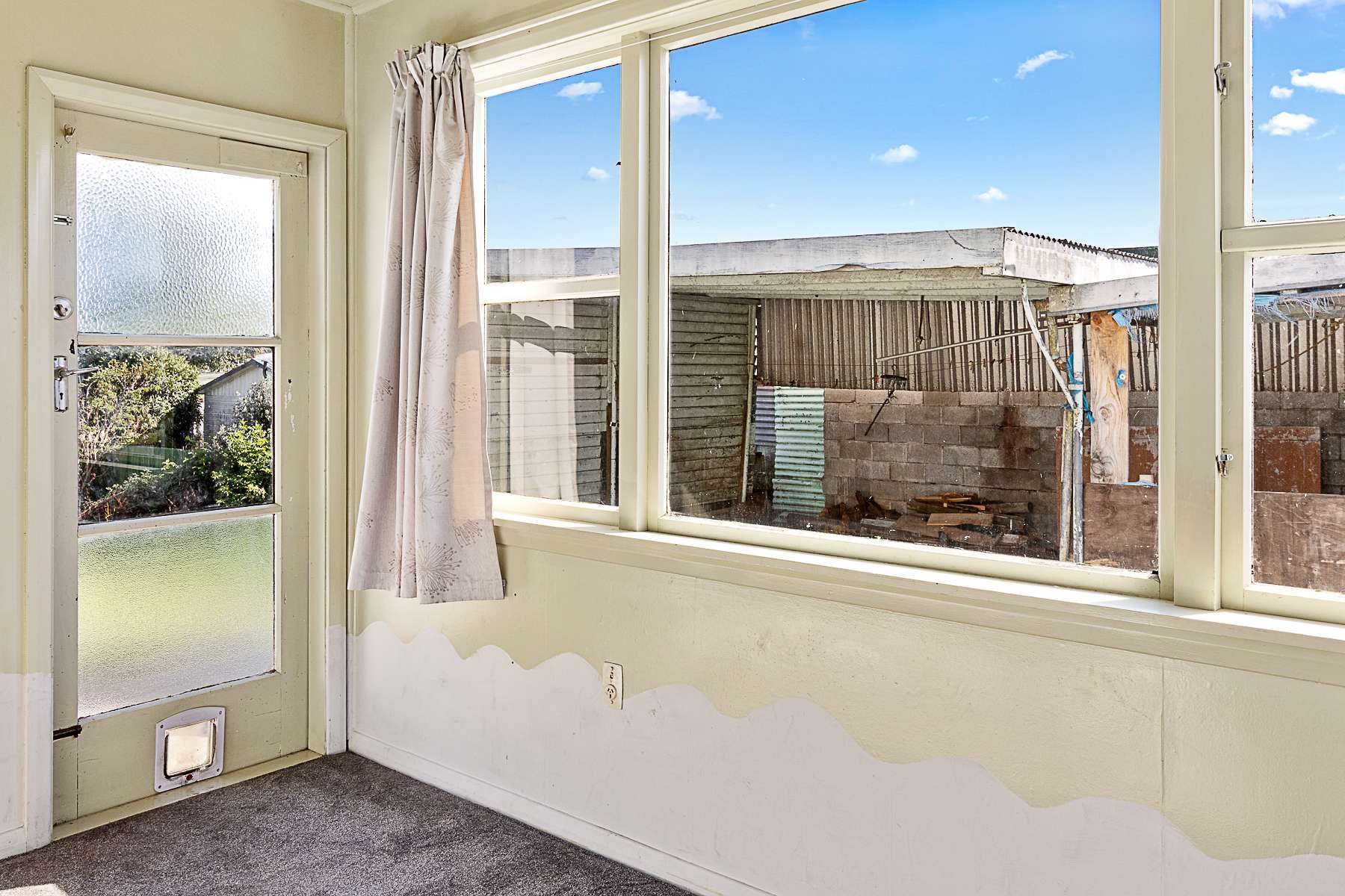 18 Holdaway Street photo 4
