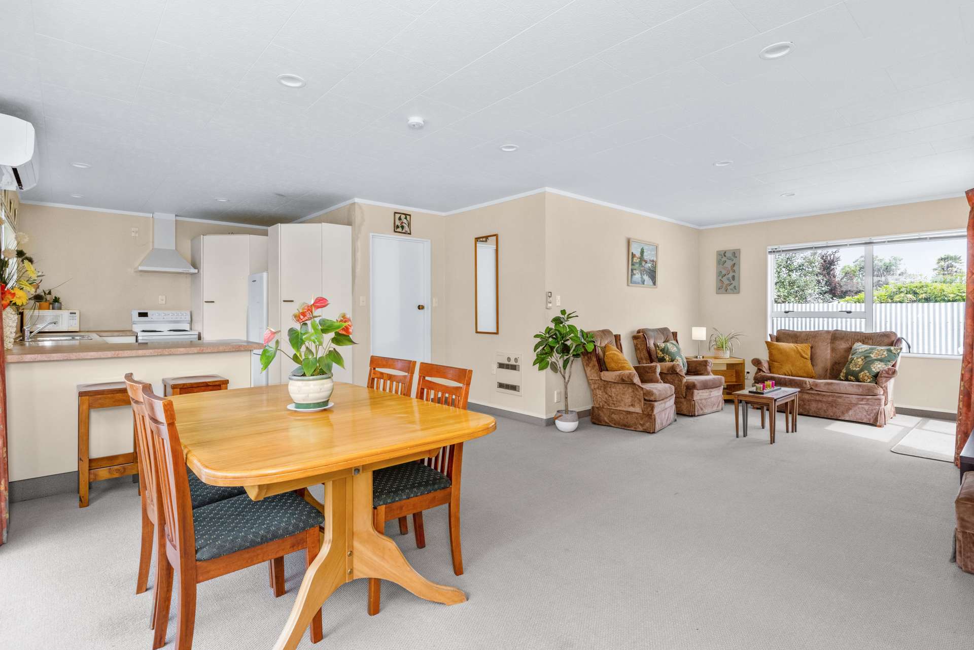 2/64 Riverbend Road photo 6