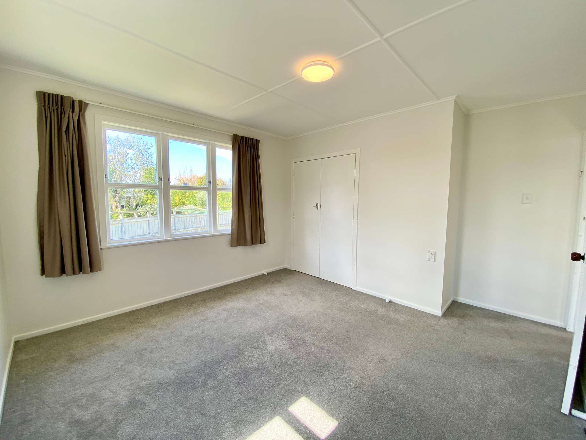 2 Aronui Terrace photo 12