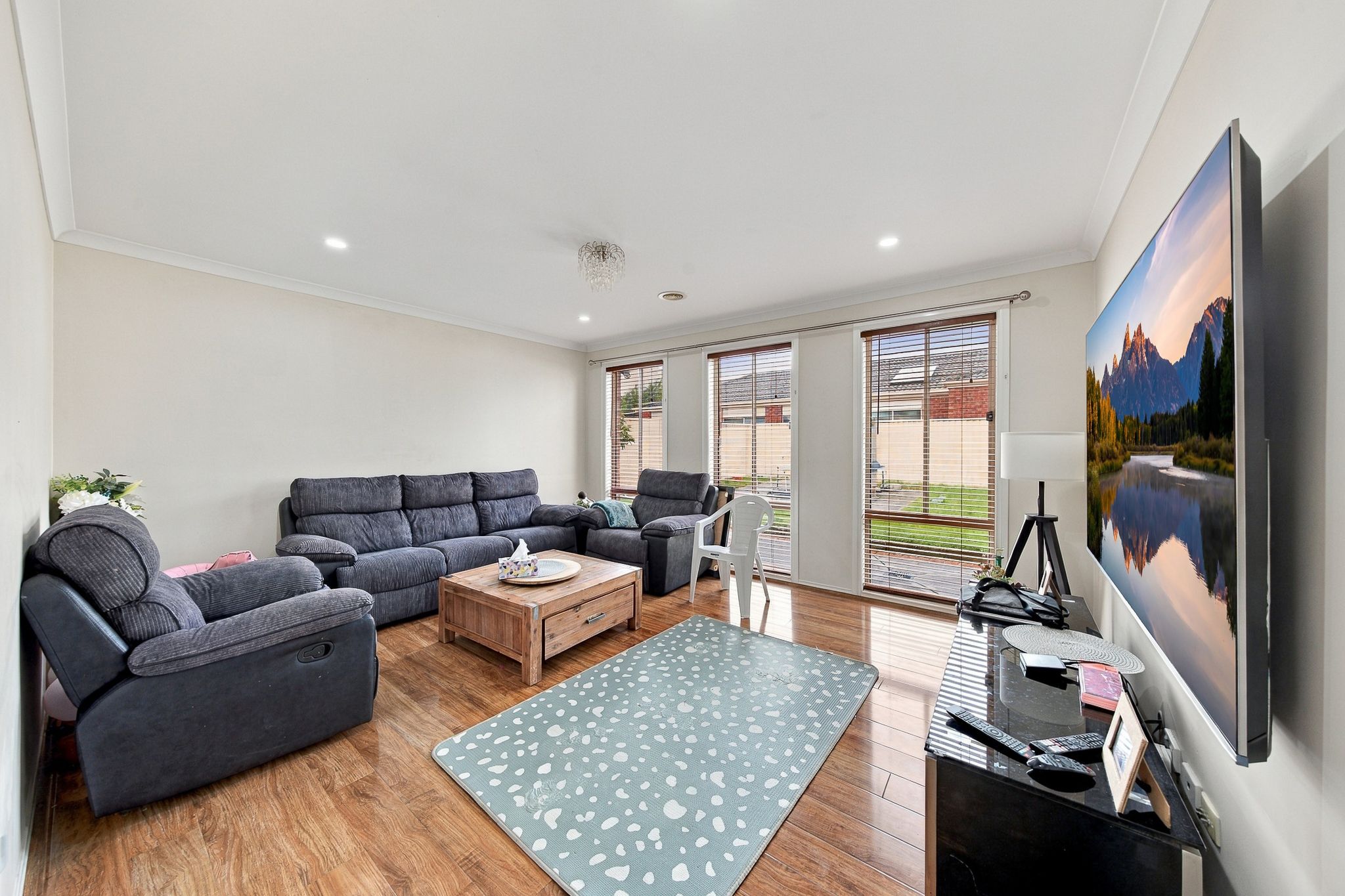 33 Viola Avenue — photo 6 of 14