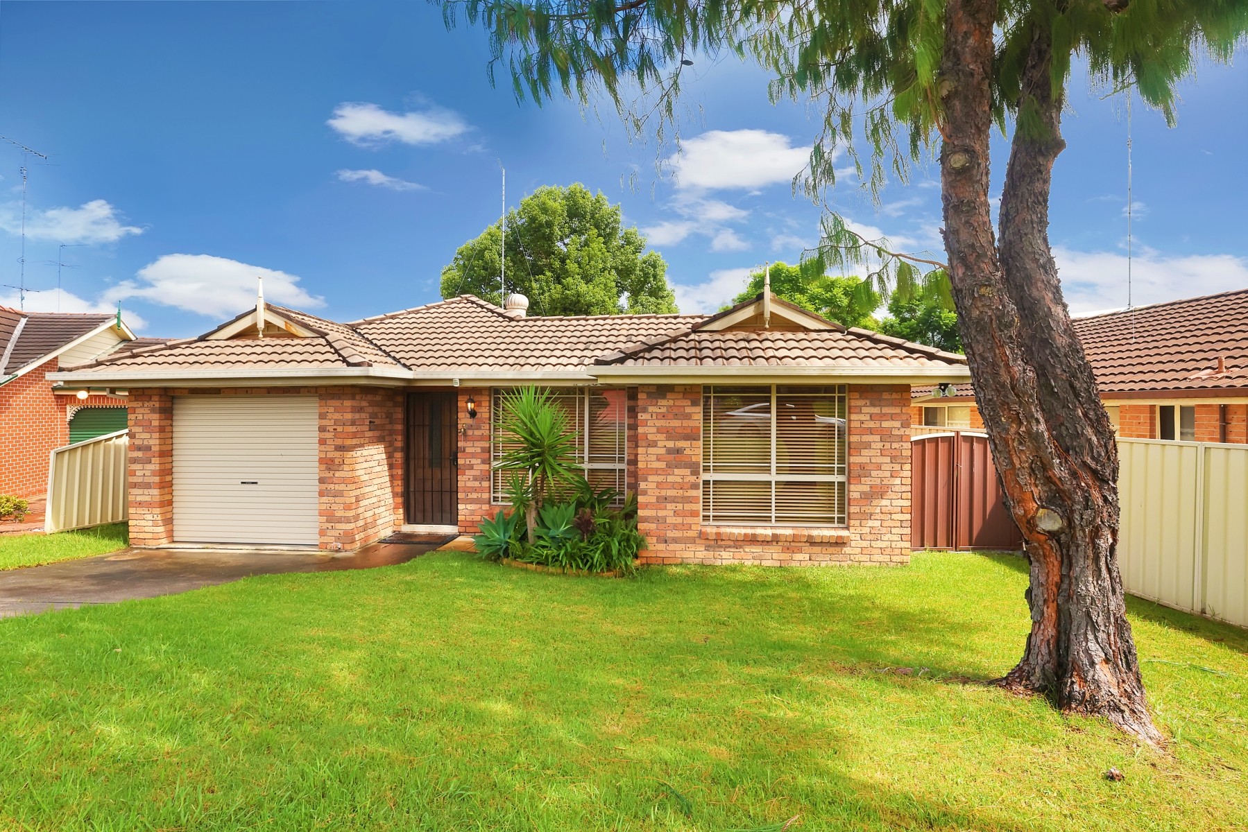 8 Ernstine Hill Close, Glenmore Park, NSW 2745