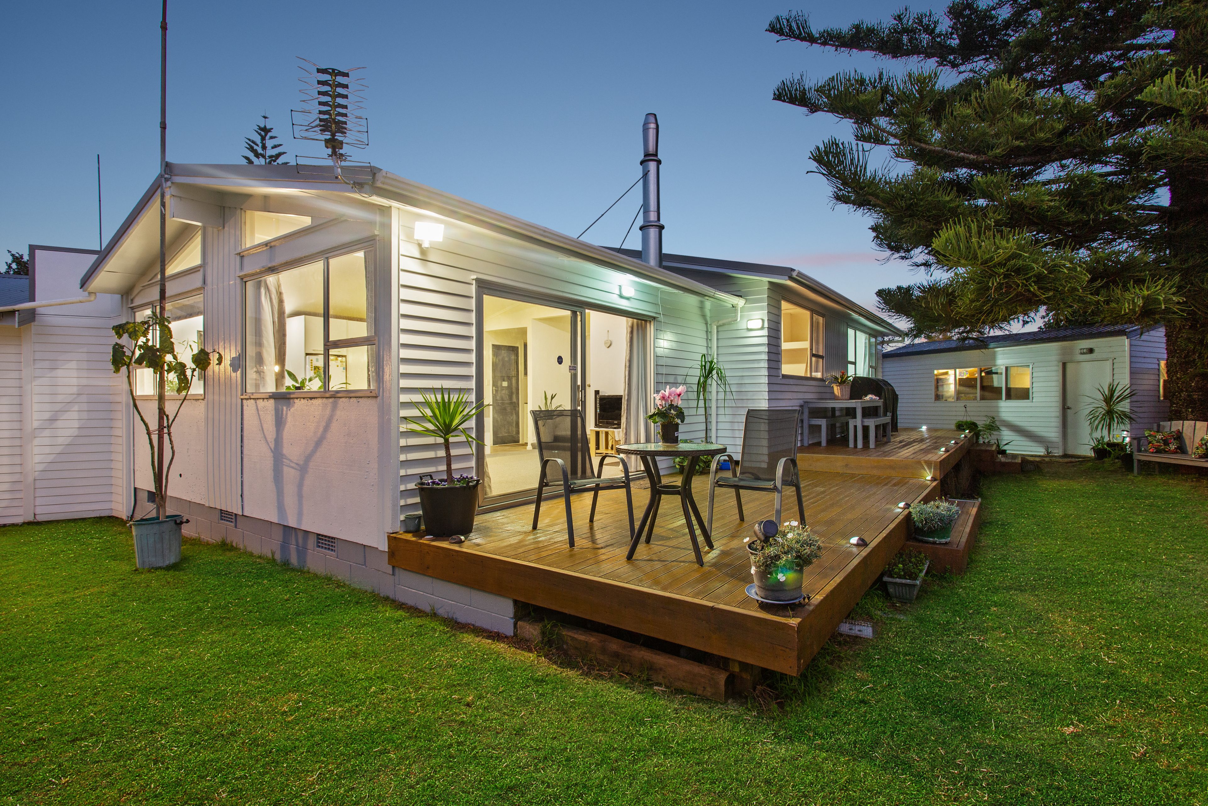 27 Waterlea Avenue, Mangere Bridge, Manukau City
