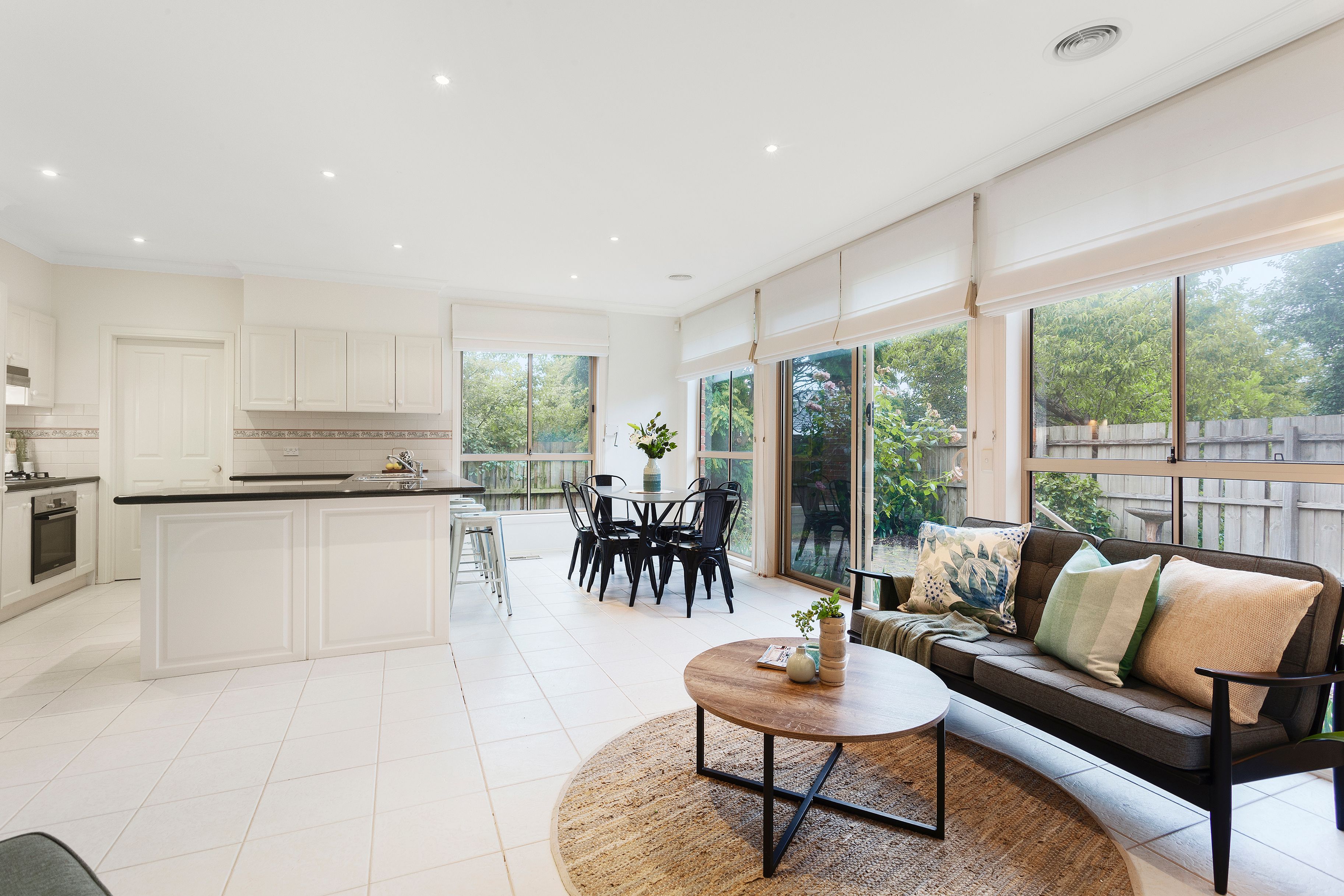 2/12 Kuebler Street, Glen Waverley, VIC 3150