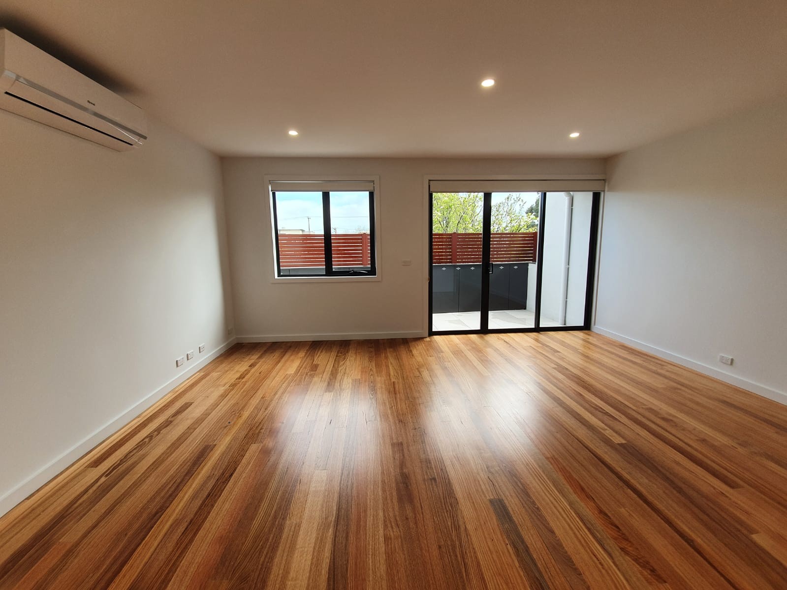 2, 3 & 4/2 Mill Road, Oakleigh, VIC 3166