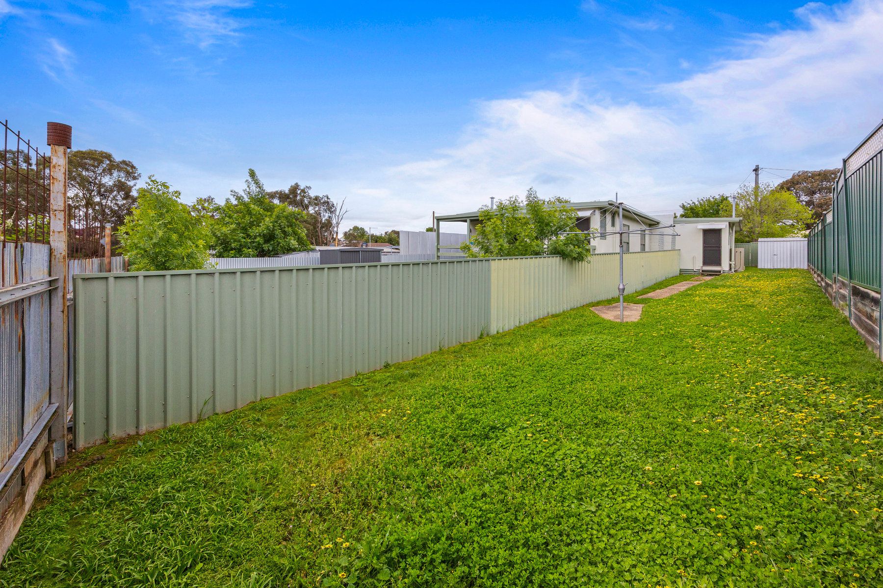 2/4 Sutherland Street — photo 11 of 12