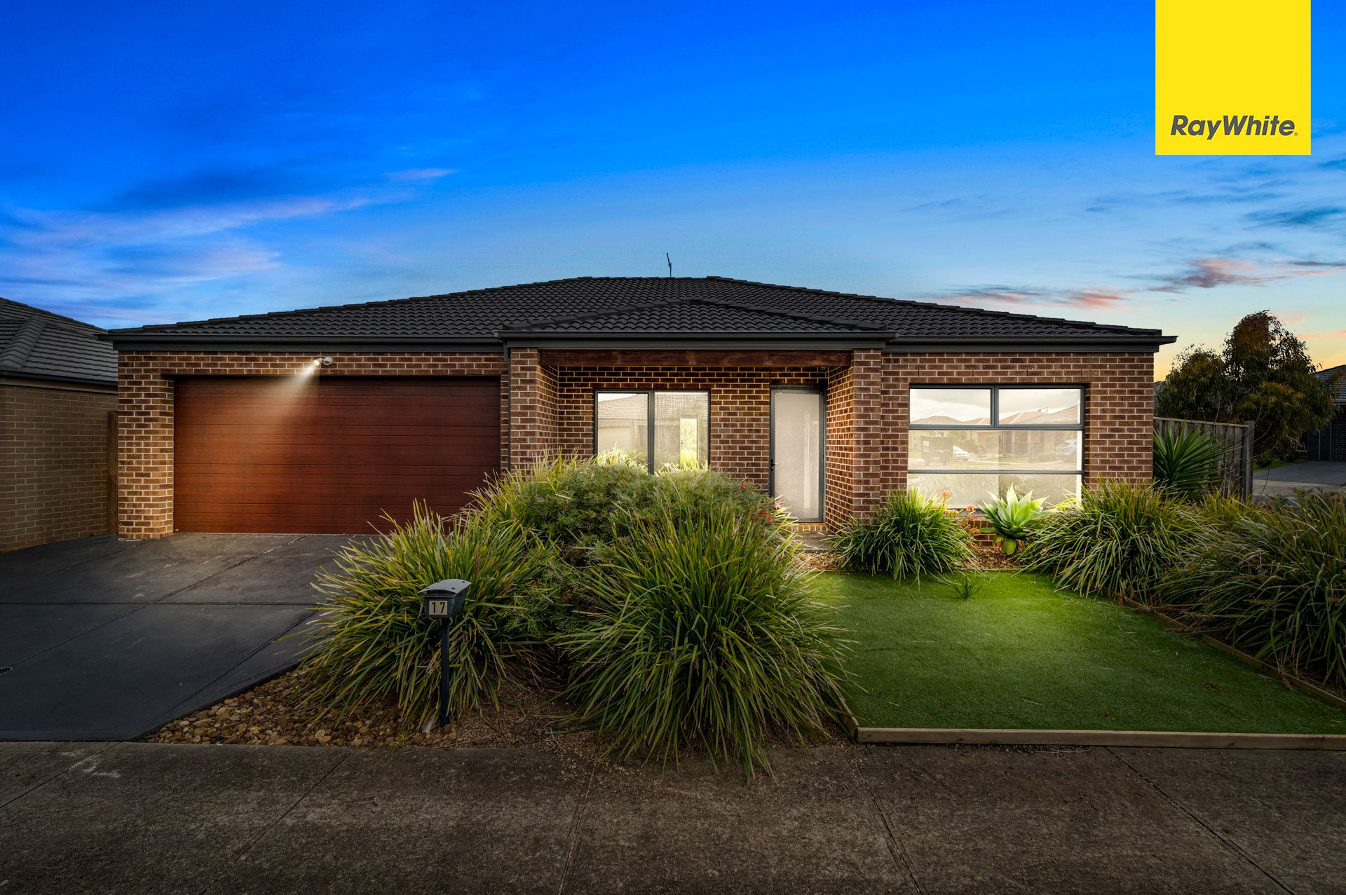 17 Finlay Avenue, HARKNESS VIC 3337