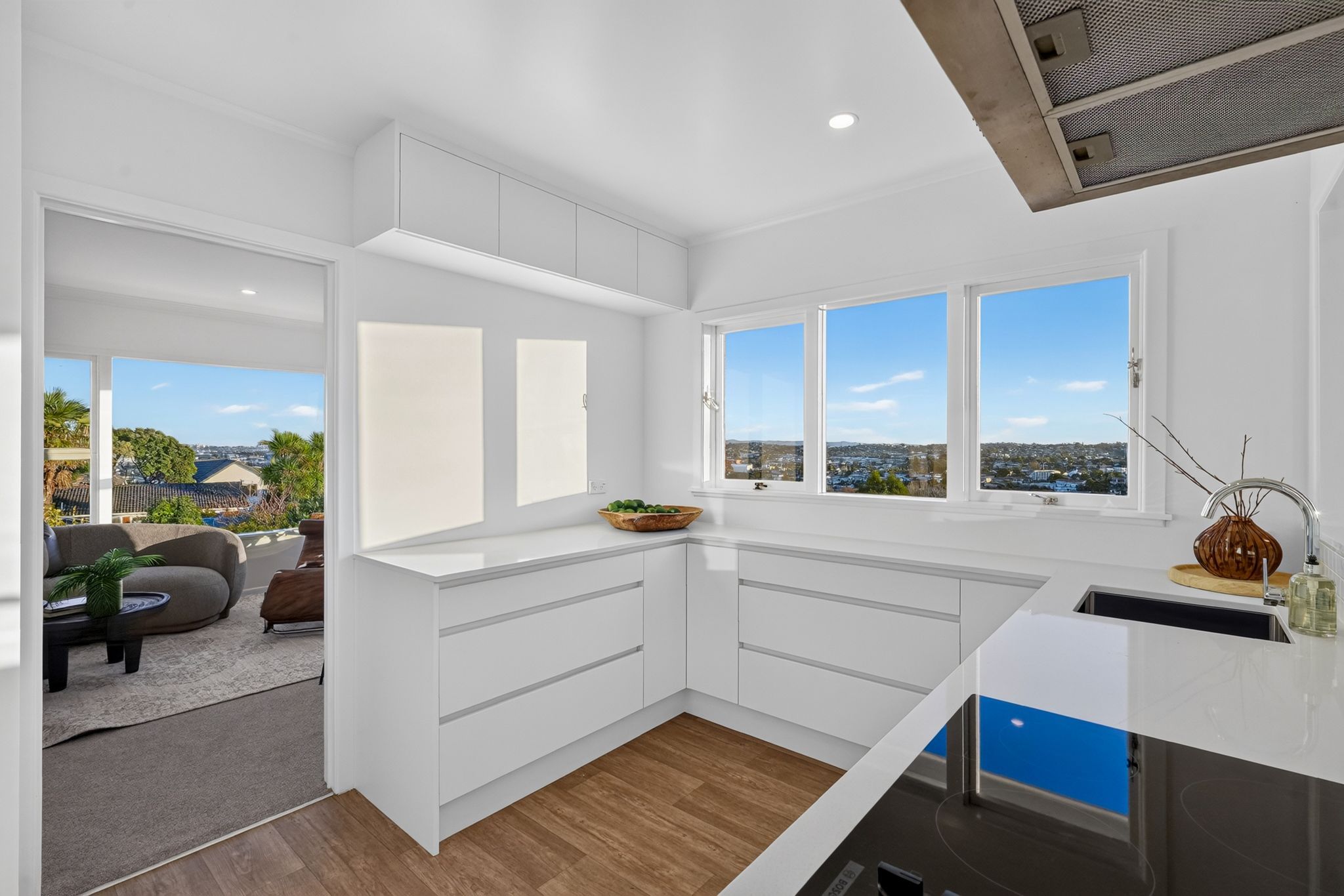 5/174 East Coast Road, Forrest Hill, North Shore City