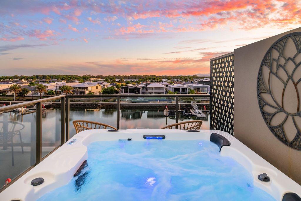 128/37 Sickle Avenue, Hope Island, QLD 4212