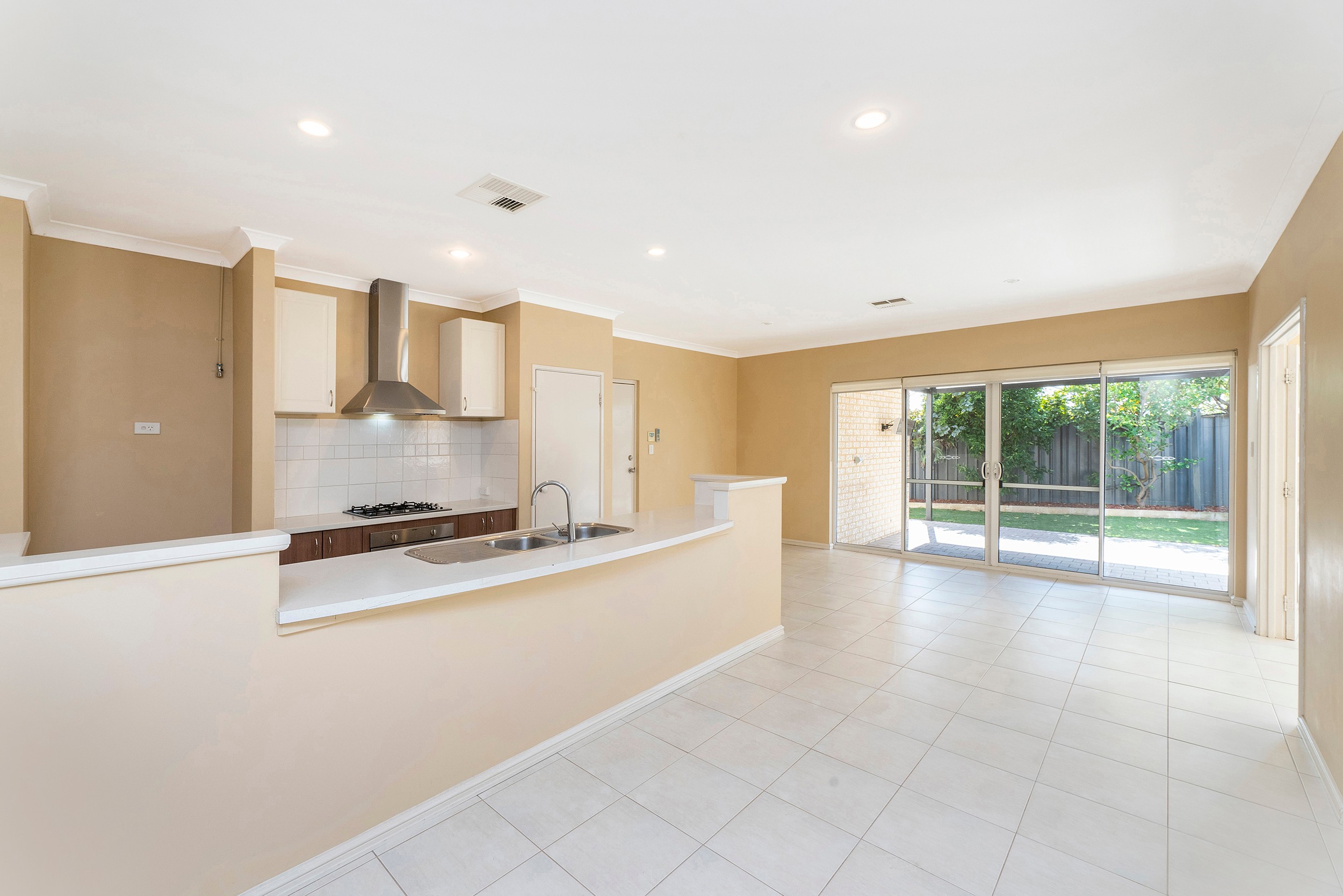 82 Lemon Gum Drive, Baldivis, WA 6171