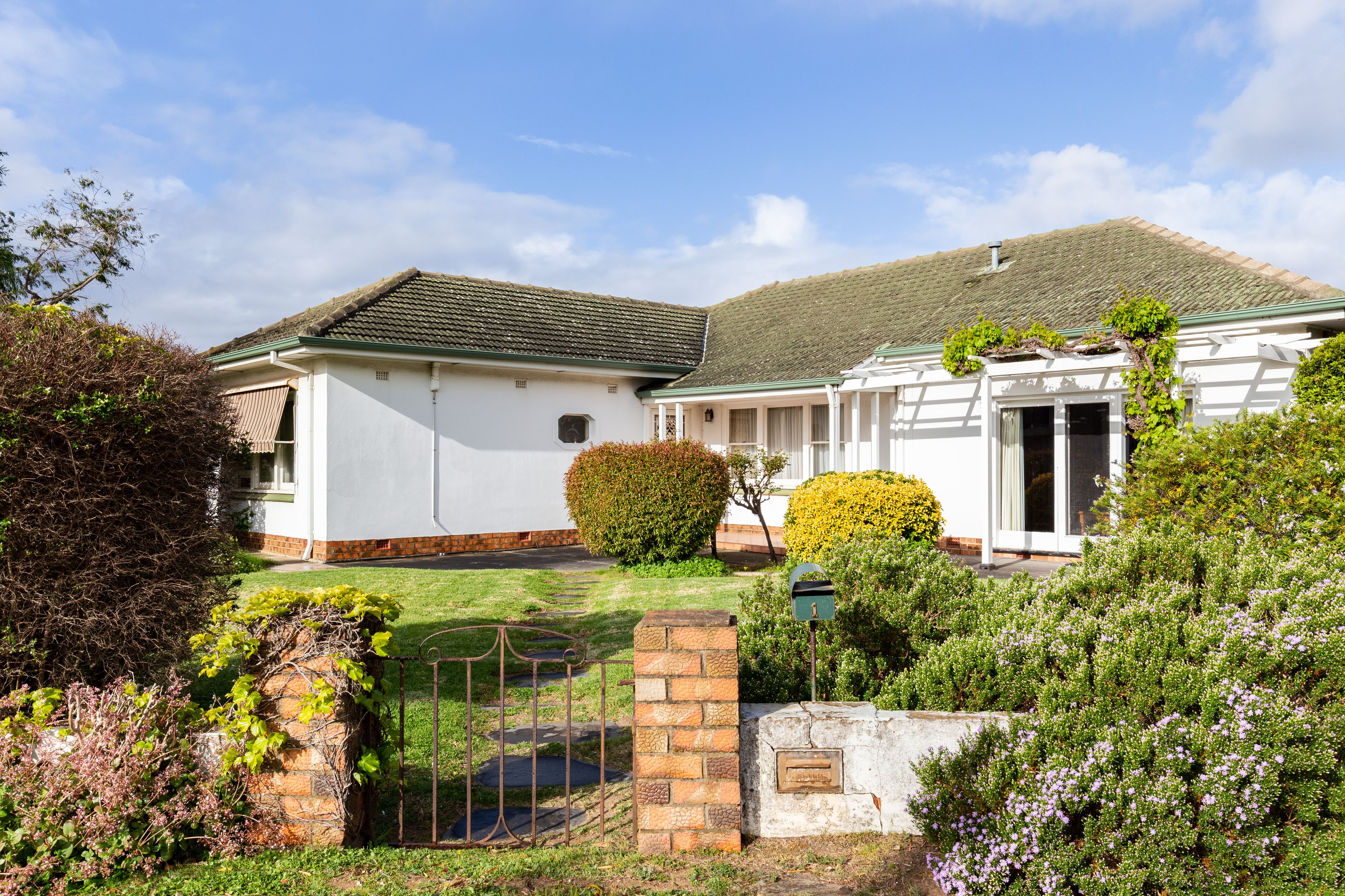 1 St Giles Way, Glengowrie, SA 5044