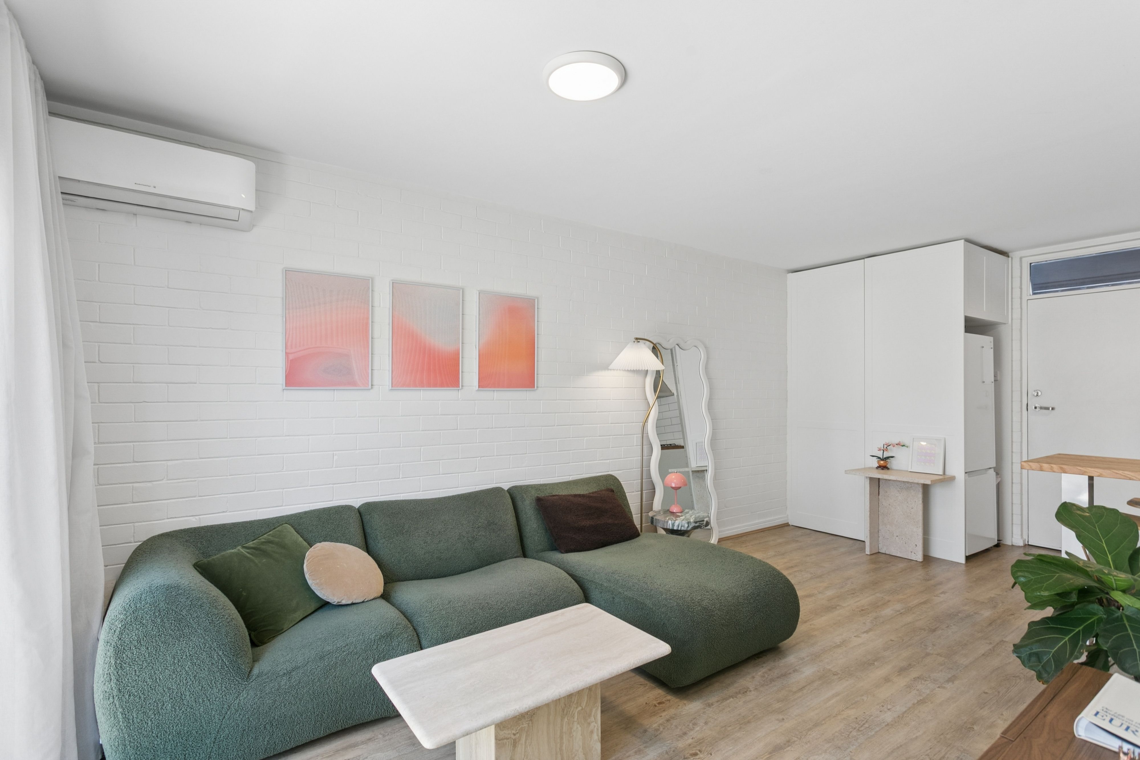 8/320 Canning Highway — photo 3 of 14