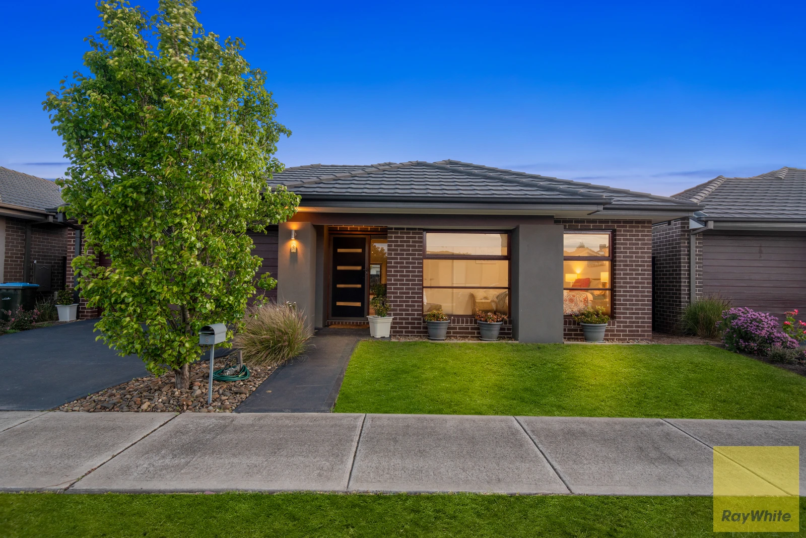 8 Elland Circuit, Truganina, VIC 3029
