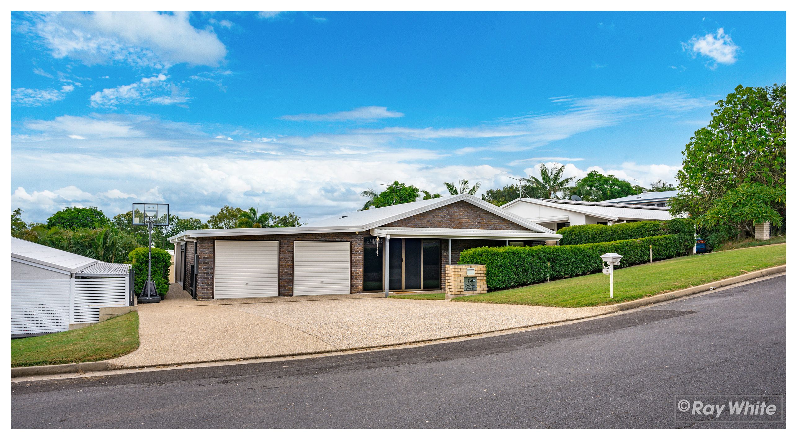 14 Jeffries Street, The Range QLD 4700