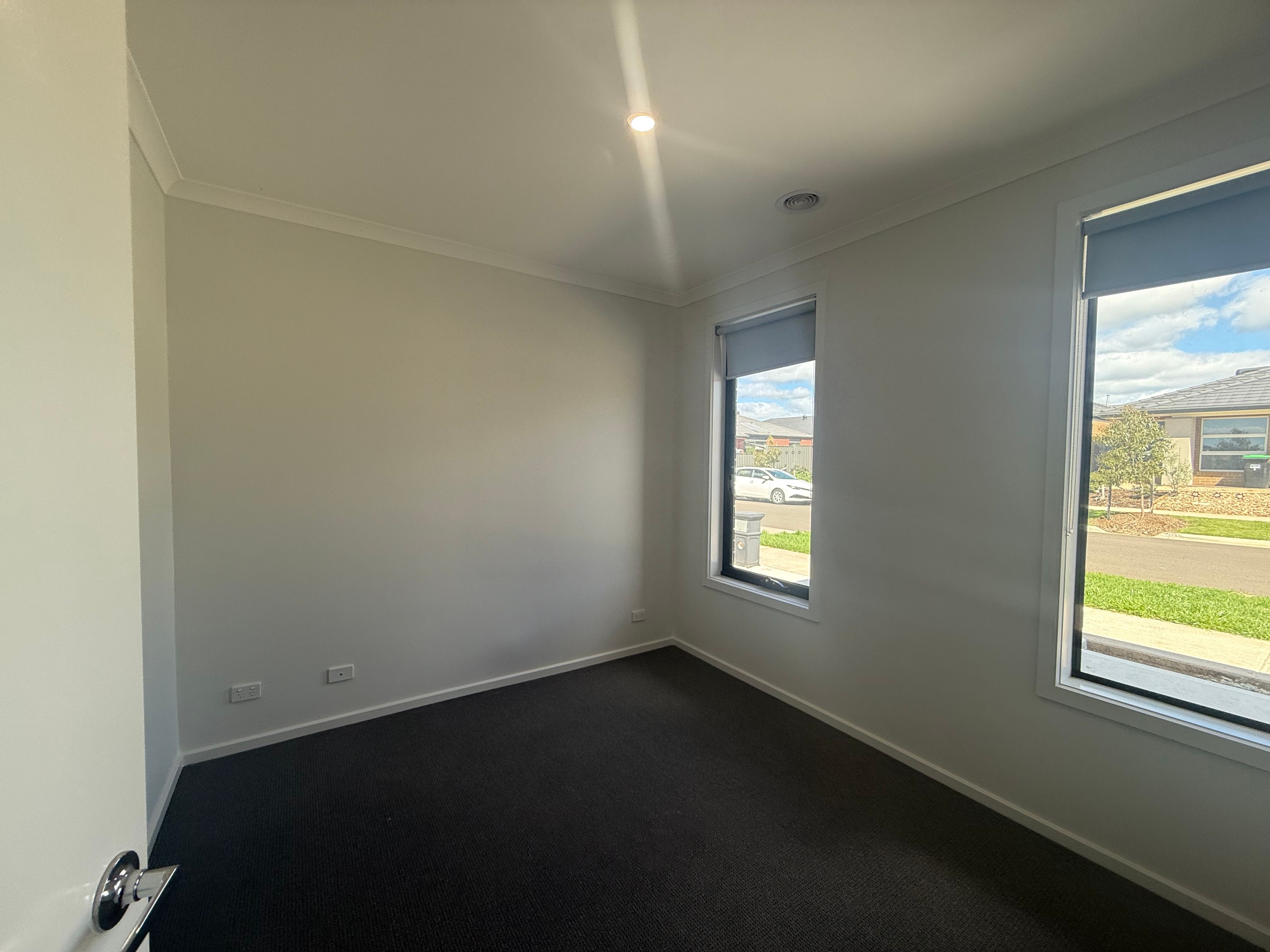 6 Pedirka Road — photo 3 of 16