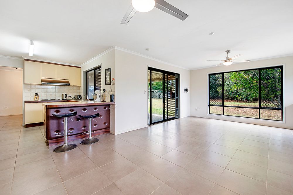 12 Dunvegan Place, Carindale, QLD 4152