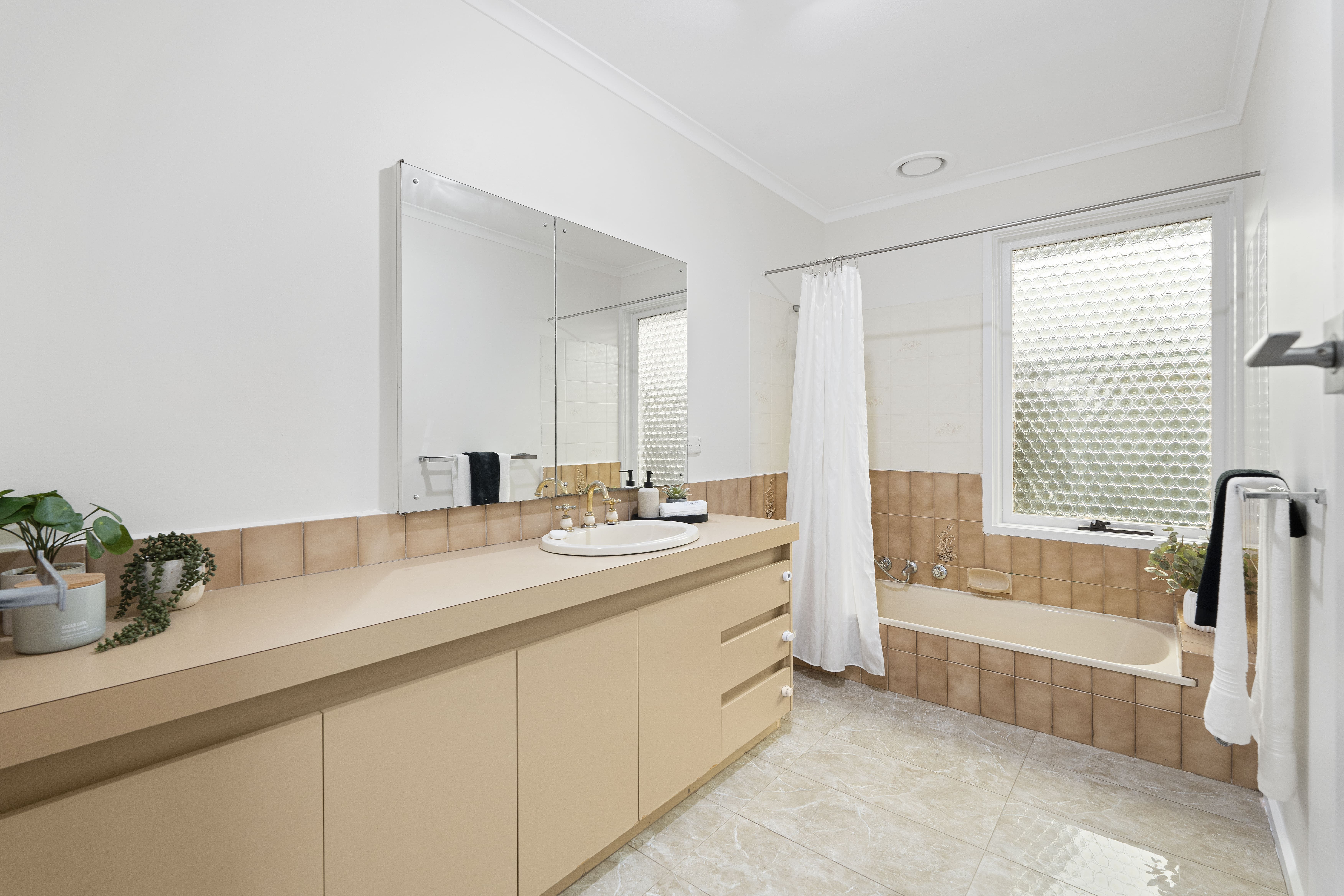 1/13 Folkstone Crescent, Ferntree Gully, VIC 3156