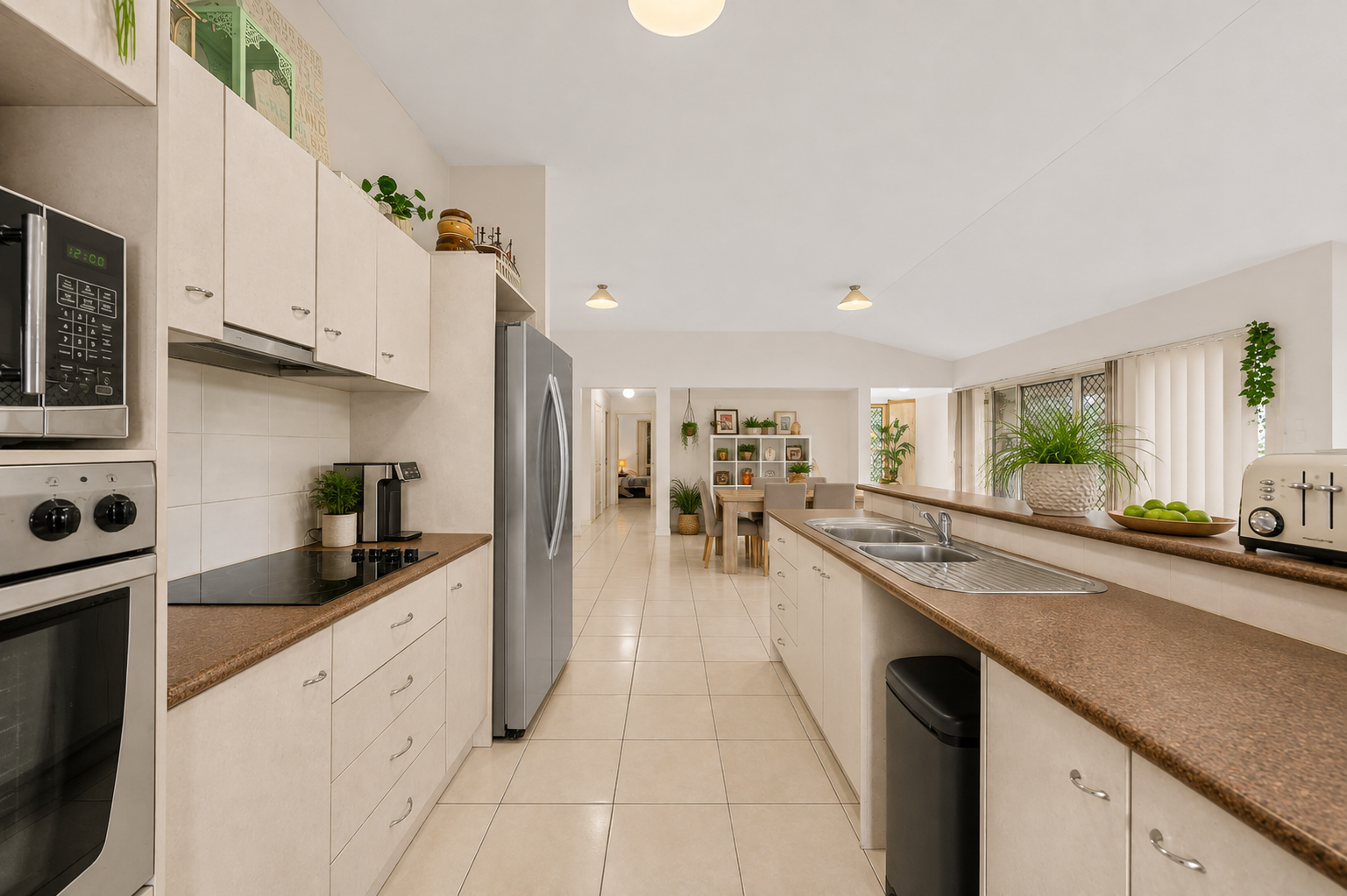 32 Whitmore Crescent — photo 6 of 19