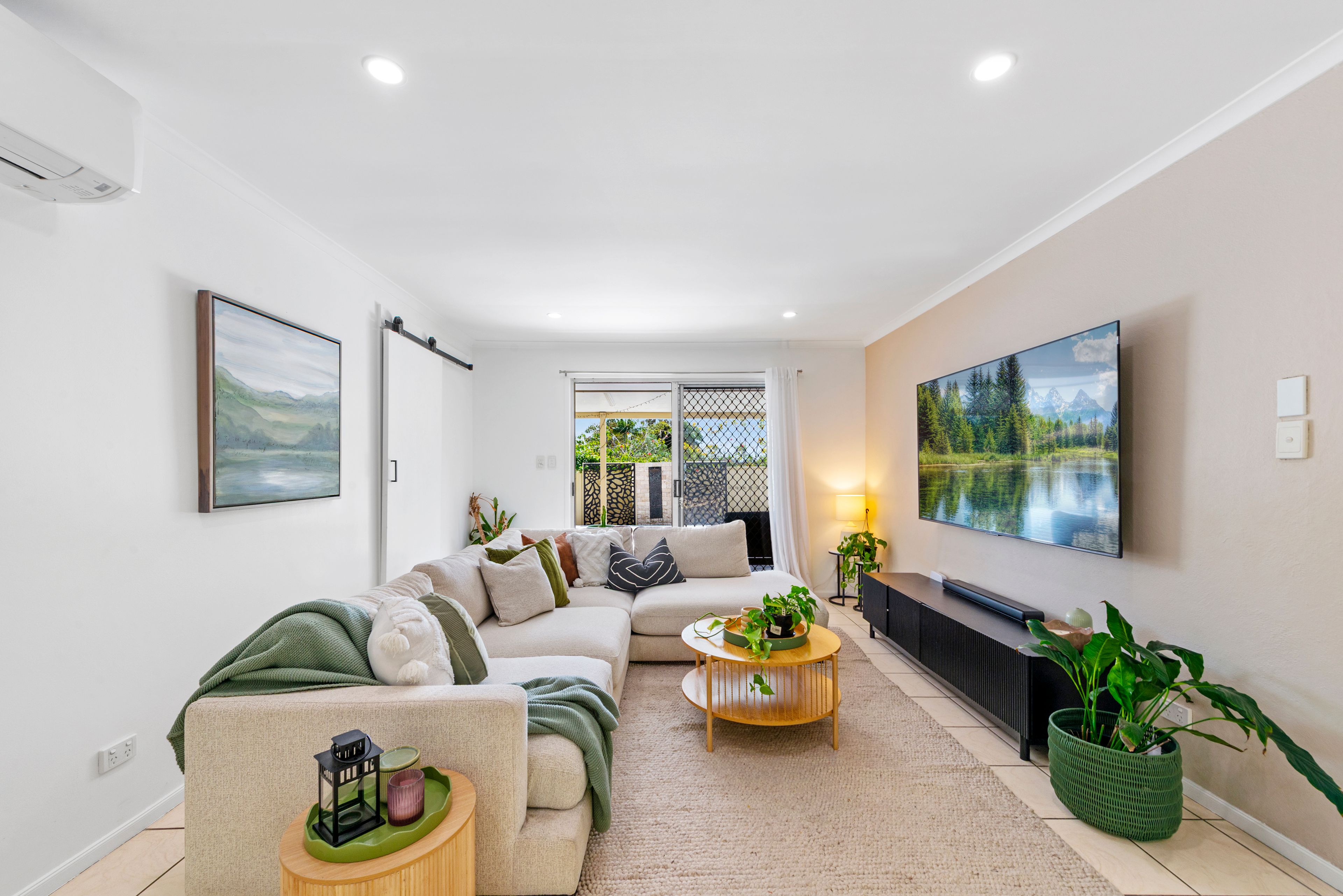 48/8 Gooding Drive — photo 4 of 27