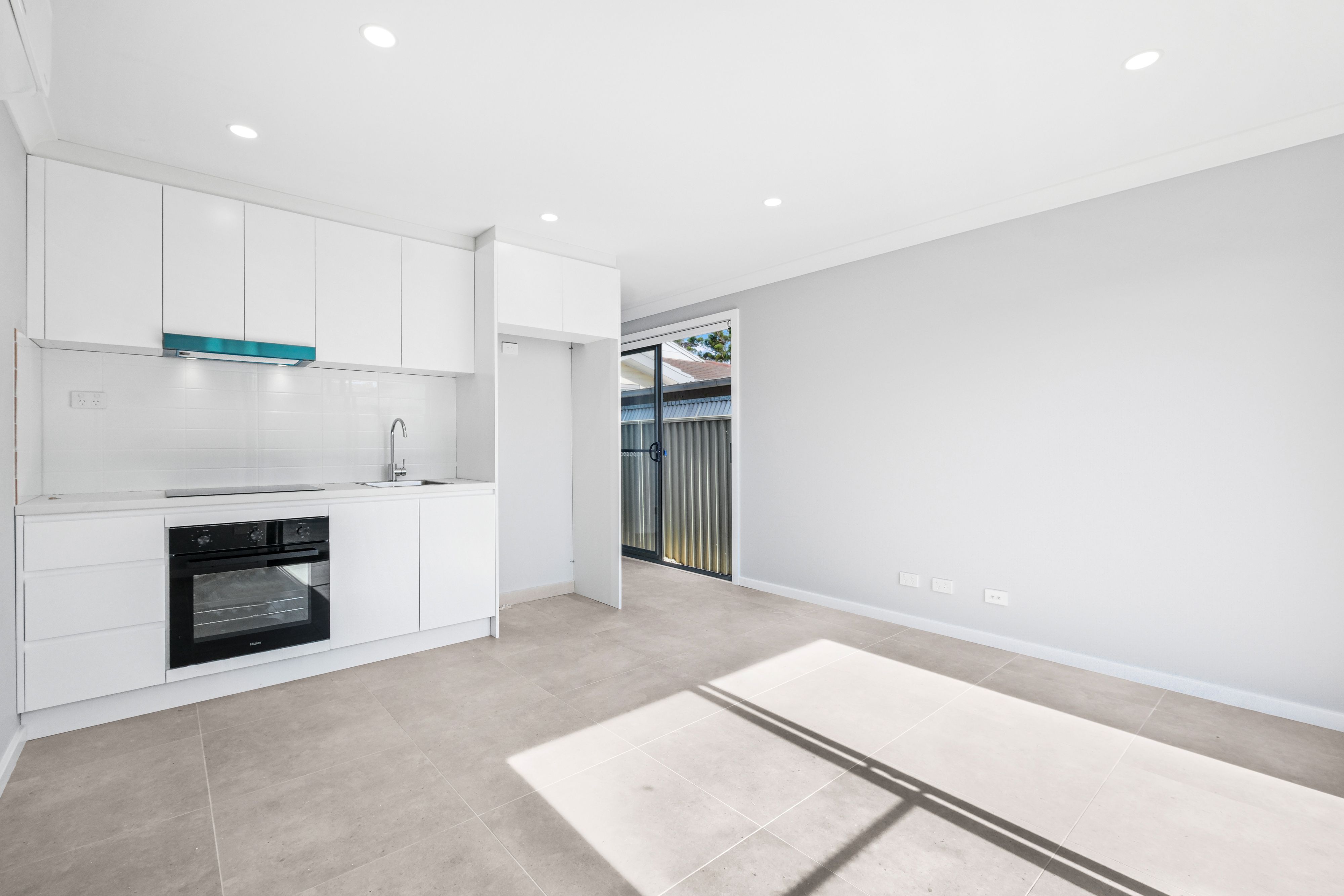 31B Marquesa Crescent, Lethbridge Park, NSW