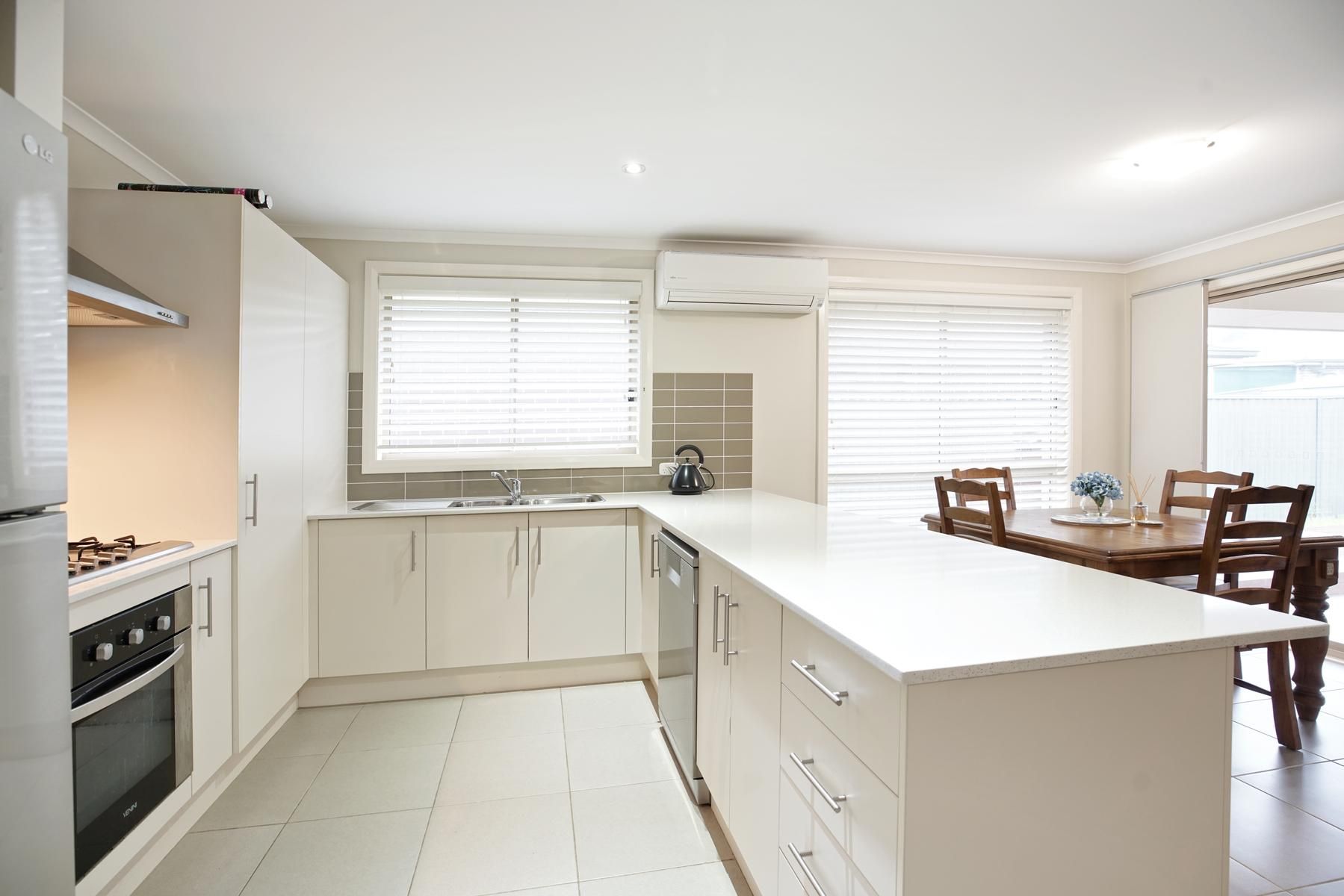 5 Nelson Street, JORDAN SPRINGS, NSW 2747