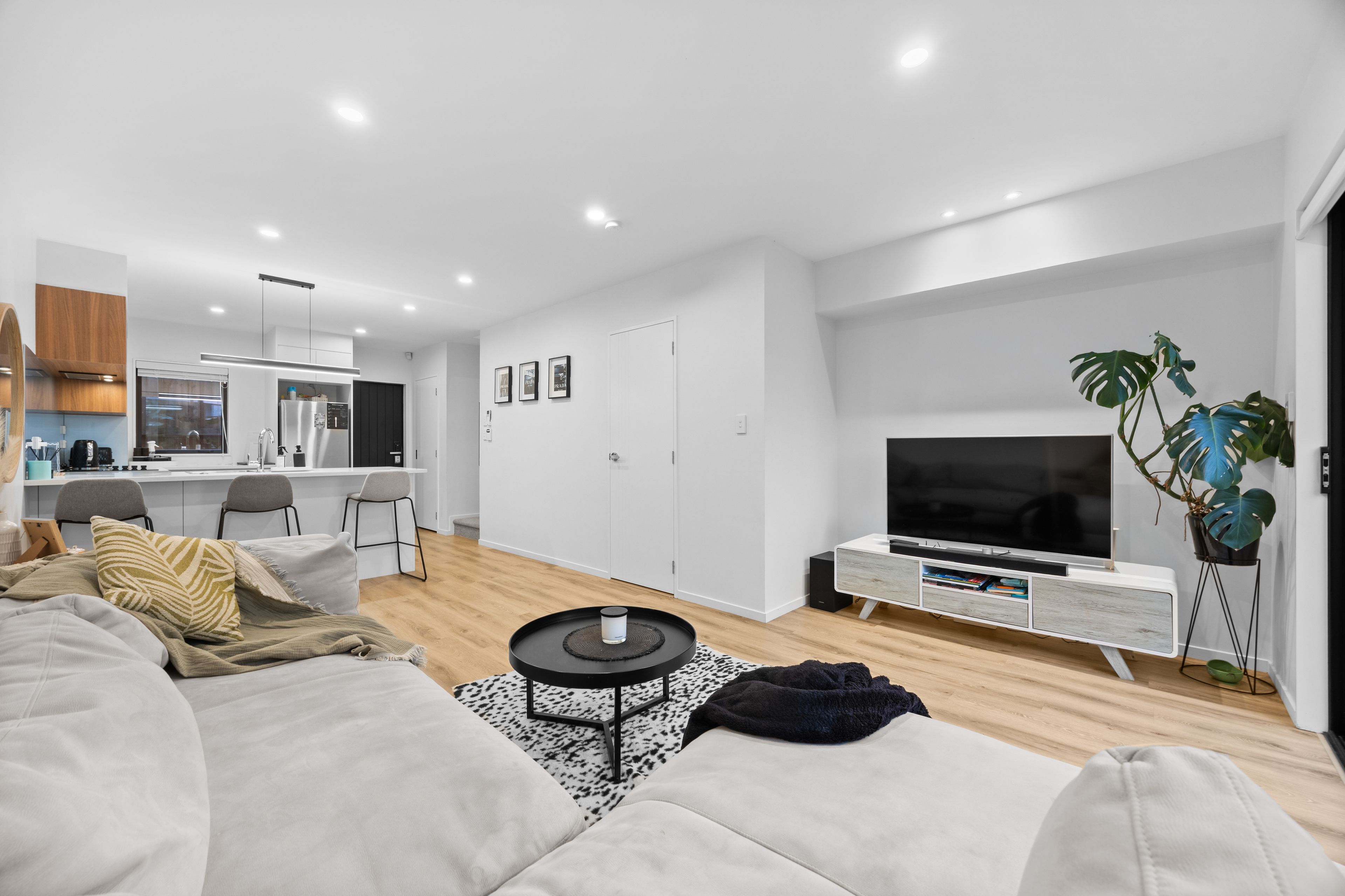 5/9 Flanshaw Road, Te Atatu South, Waitakere City