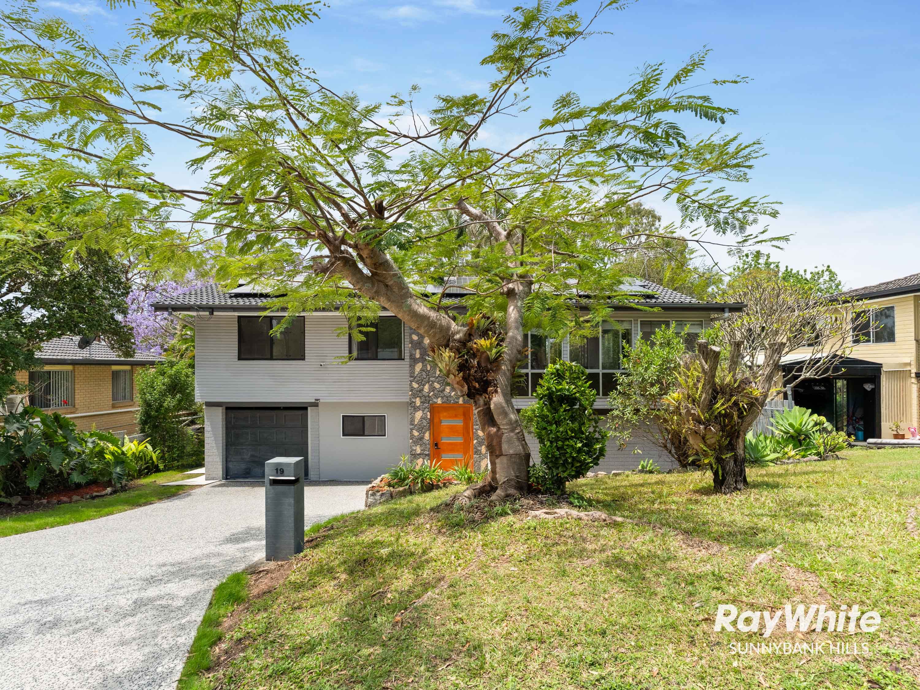 19 Gretel Street — photo 3 of 27