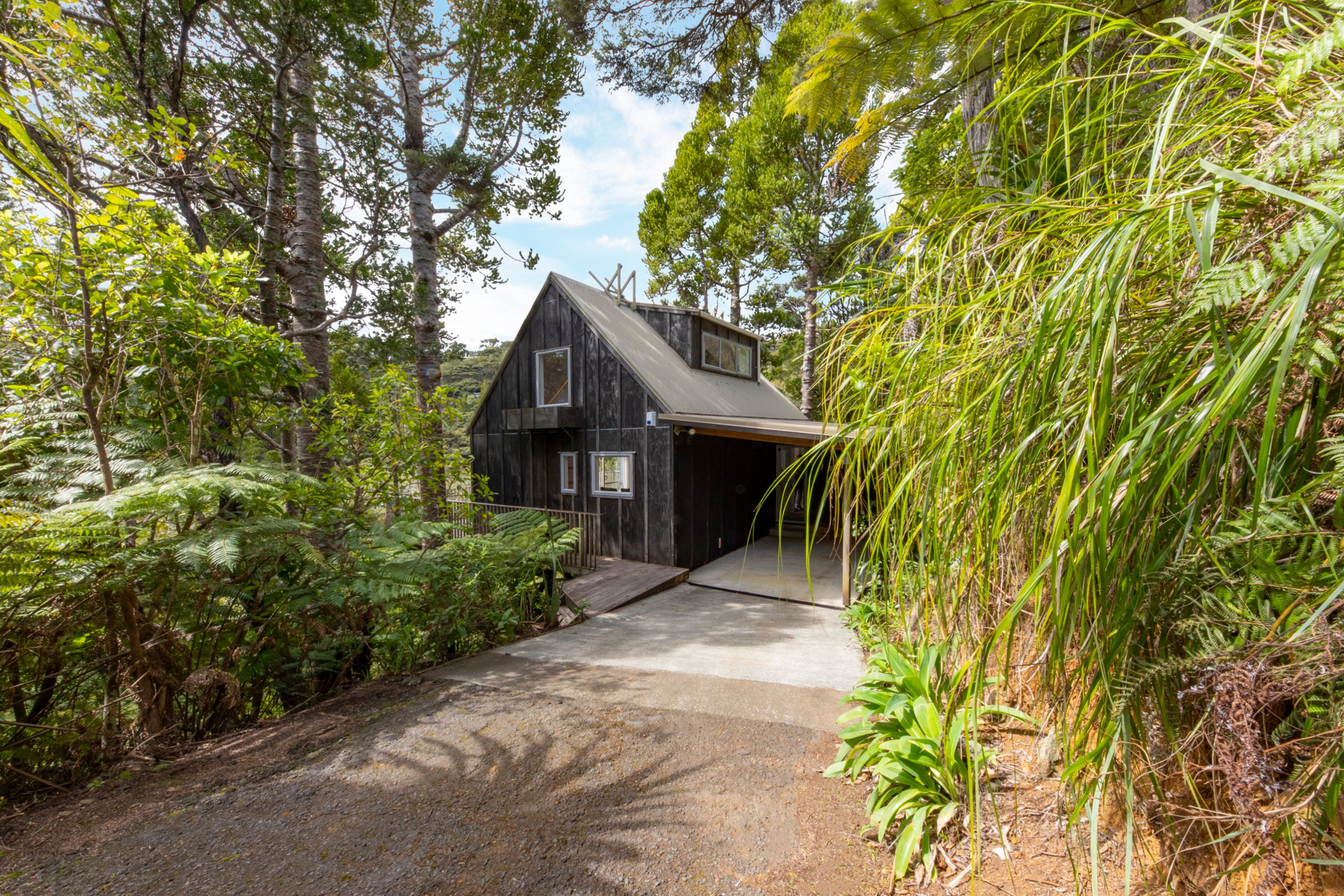 70/72 Lone Kauri Road, Karekare, Waitakere City